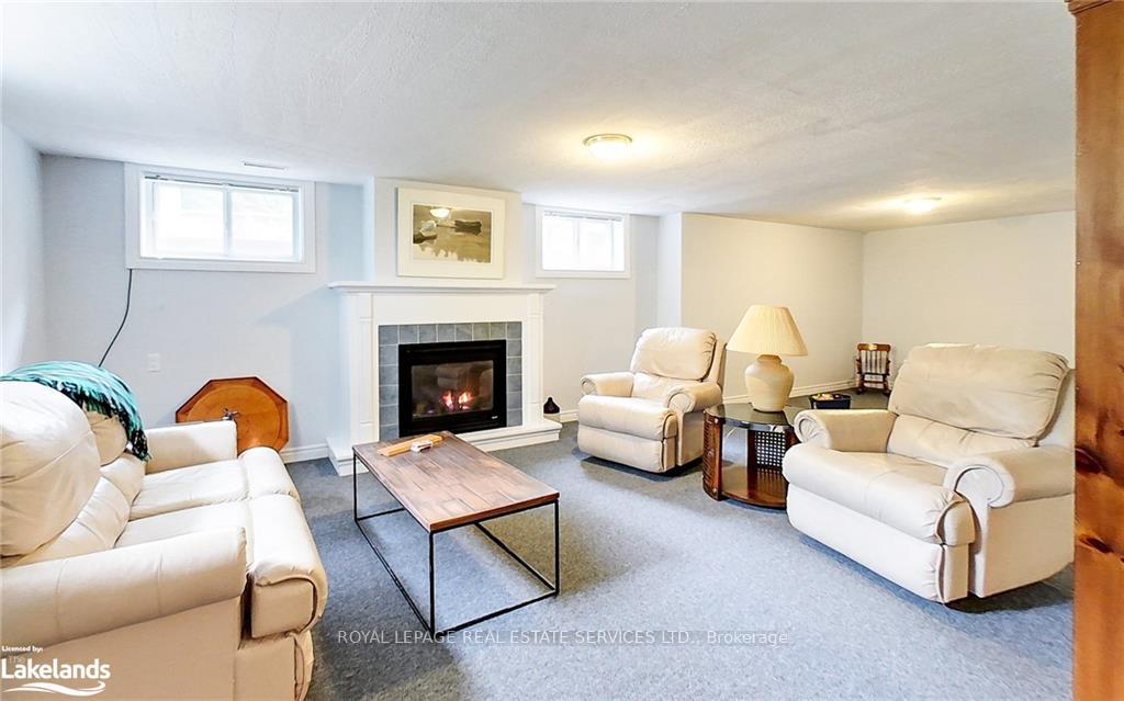 Photo 20 of 112 Bruce Street S, Blue Mountains — HOMEH