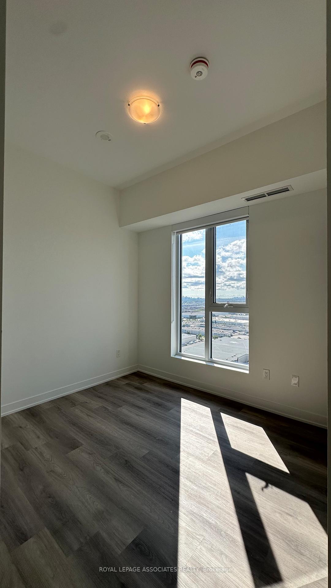 Photo 7 of Unit 2709, 10 Abeja Street, Vaughan, Concord — HOMEH