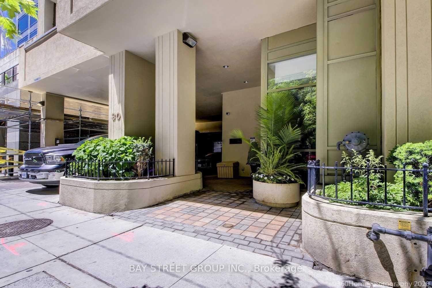 Photo 3 of Unit 405, 30 Hayden Street, Toronto, Church-Yonge Corridor — HOMEH