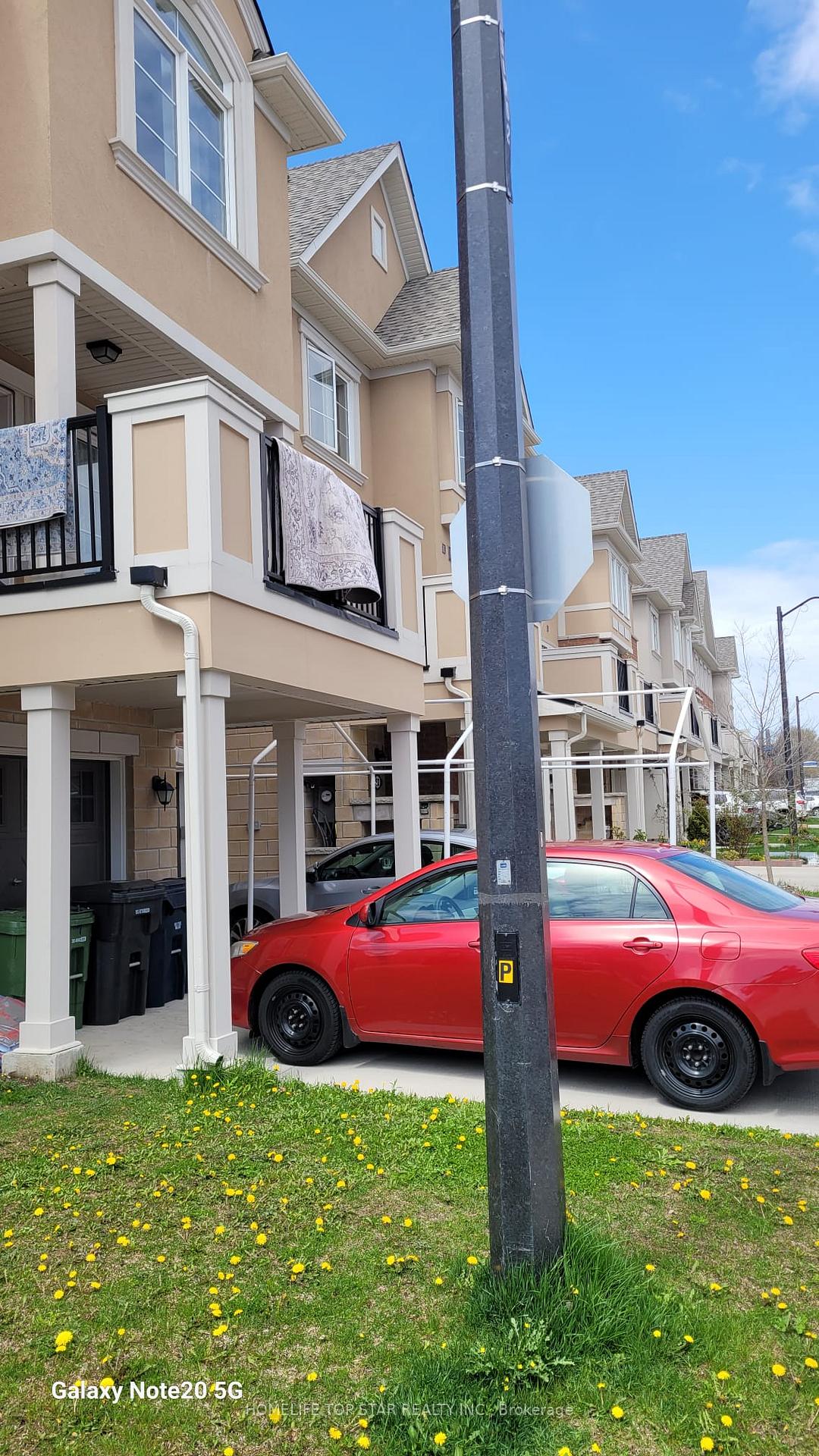 Photo 2 of 34 Deans Drive, Scarborough, Clairlea-Birchmount — HOMEH