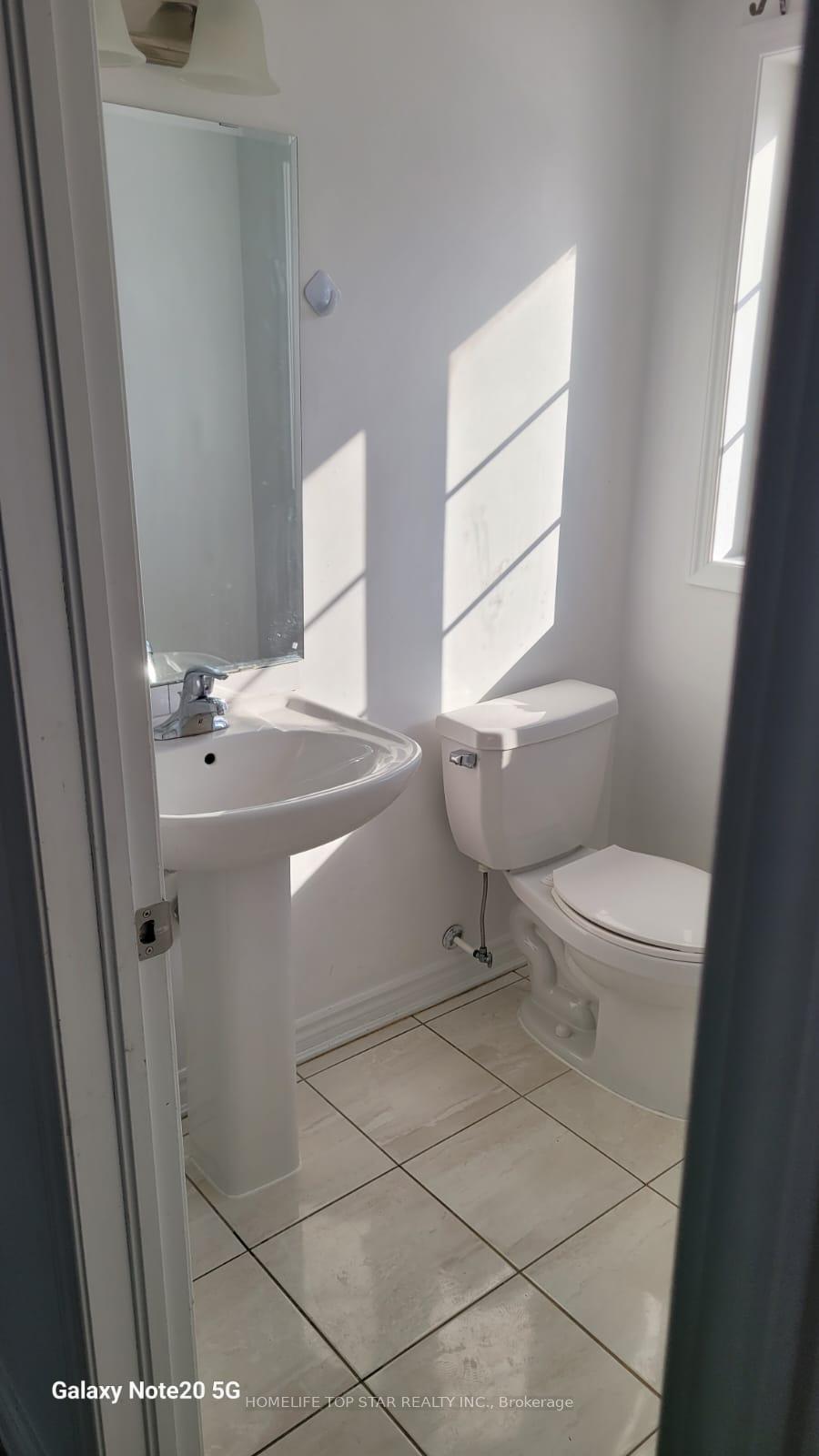 Photo 16 of 34 Deans Drive, Scarborough, Clairlea-Birchmount — HOMEH