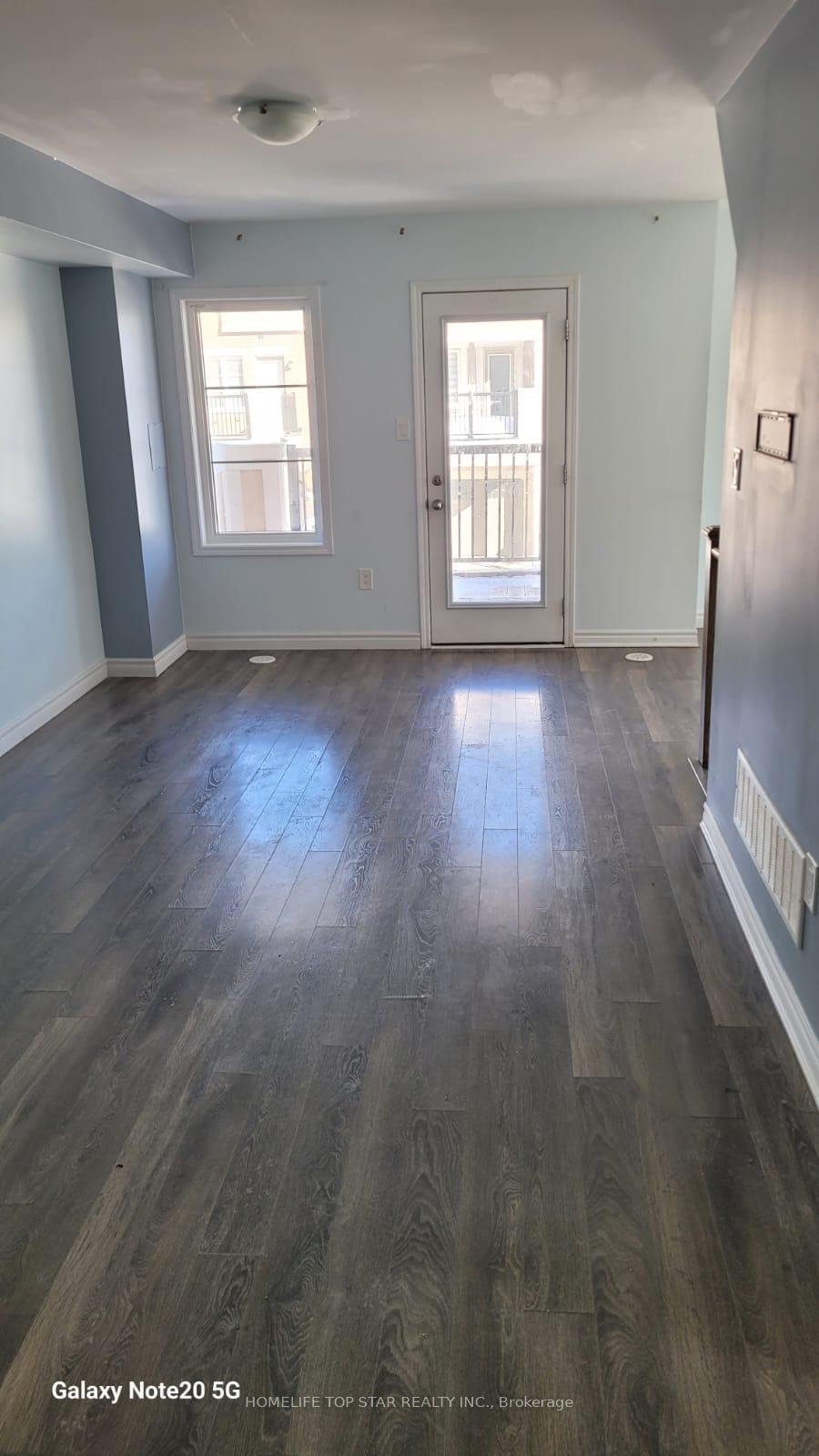 Photo 17 of 34 Deans Drive, Scarborough, Clairlea-Birchmount — HOMEH
