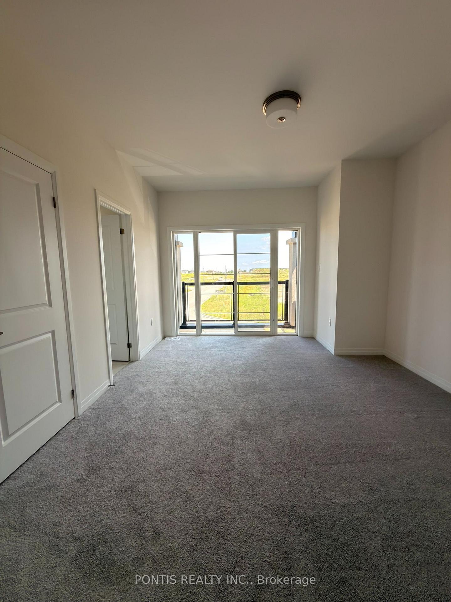 Photo 10 of 49 Arding Circle, Brant, Paris — HOMEH