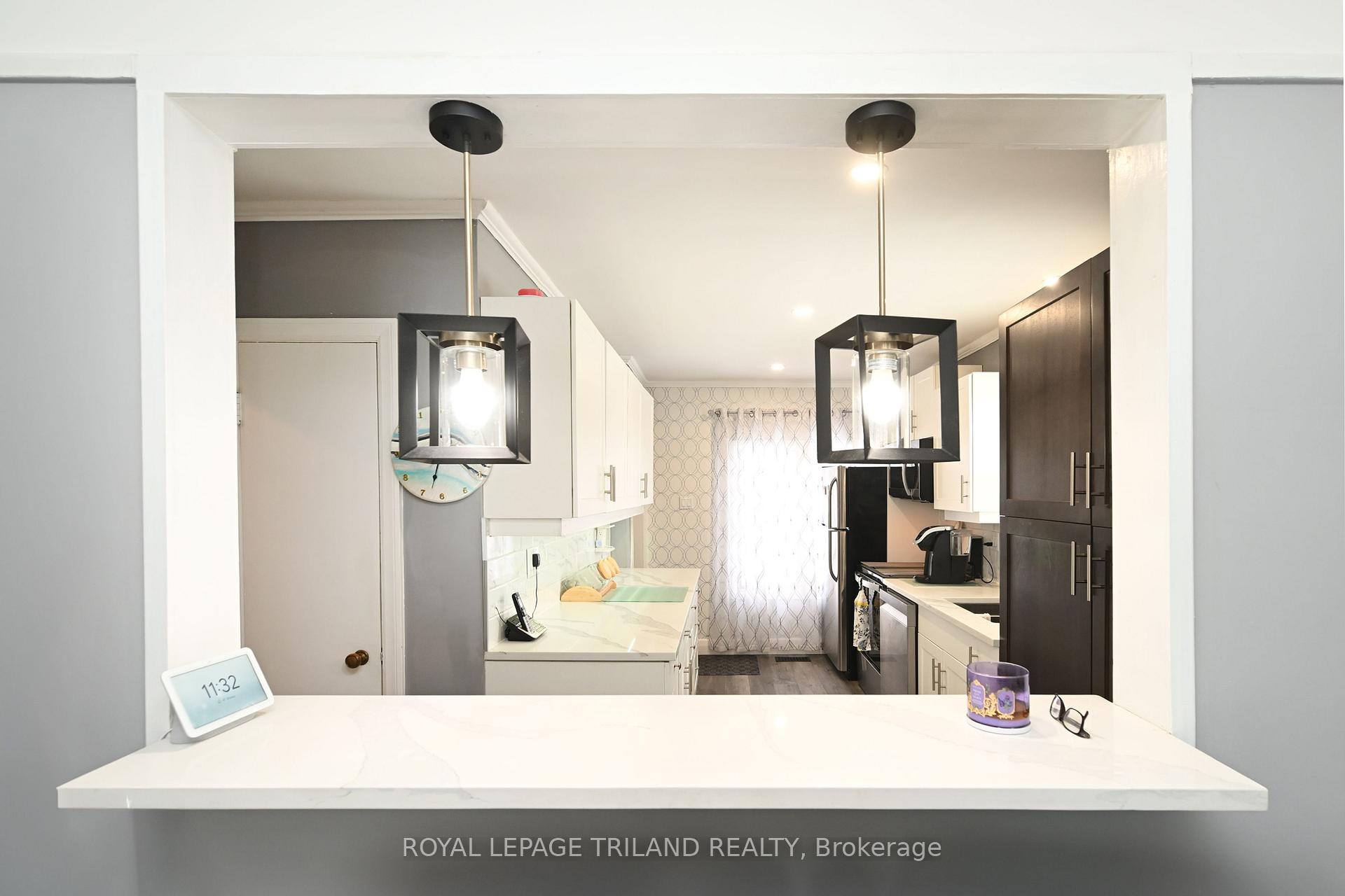 Photo 8 of 457 Boler Road, London, South K — HOMEH
