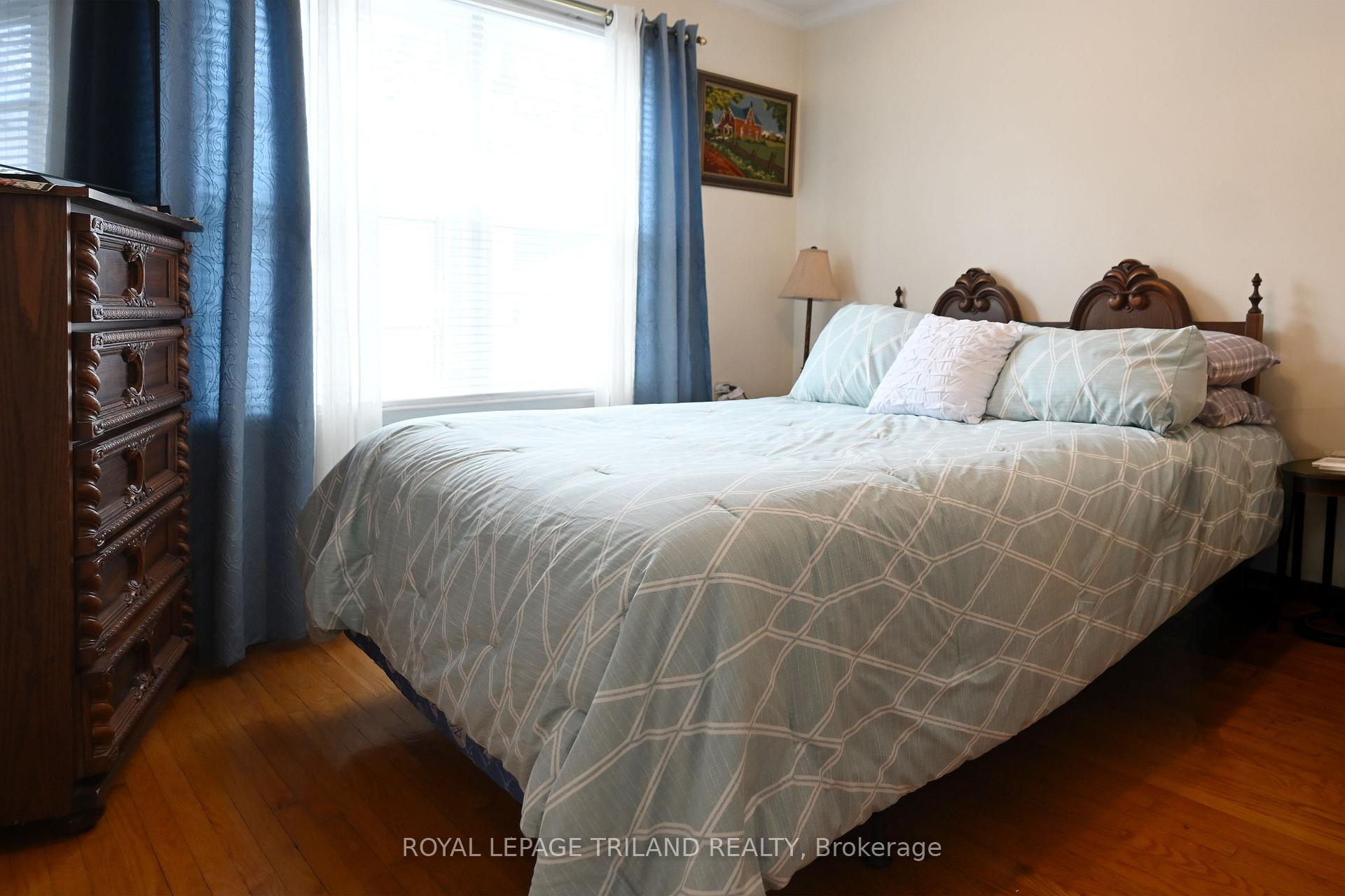 Photo 14 of 457 Boler Road, London, South K — HOMEH