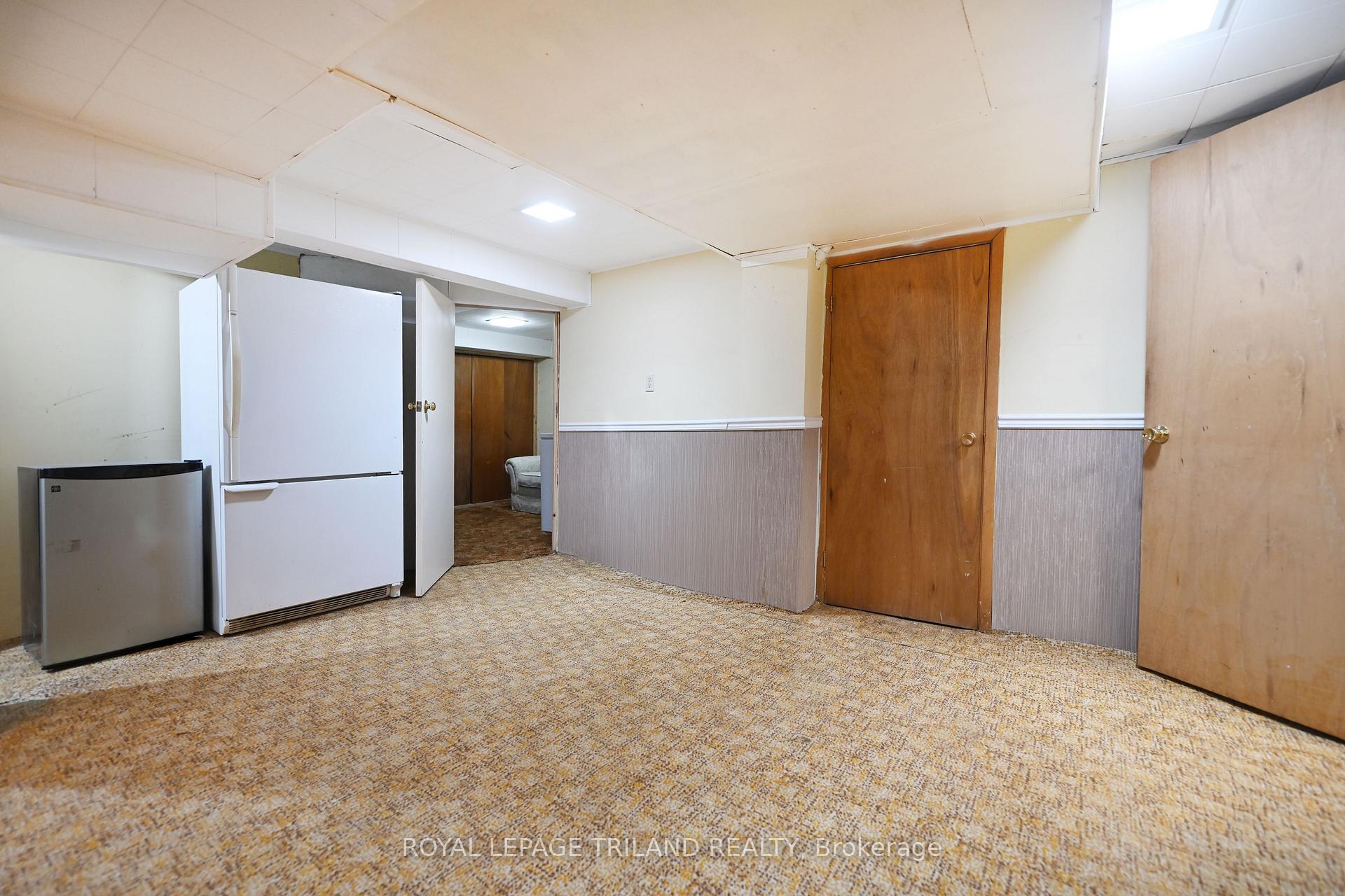Photo 17 of 457 Boler Road, London, South K — HOMEH