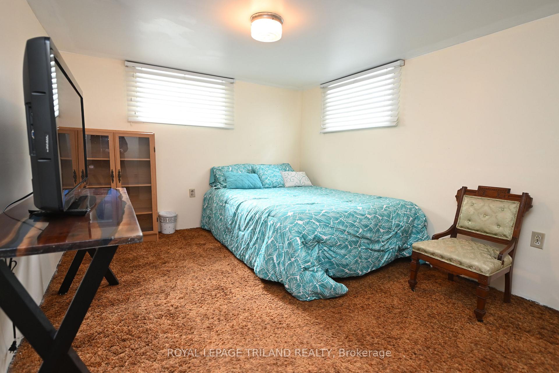 Photo 18 of 457 Boler Road, London, South K — HOMEH