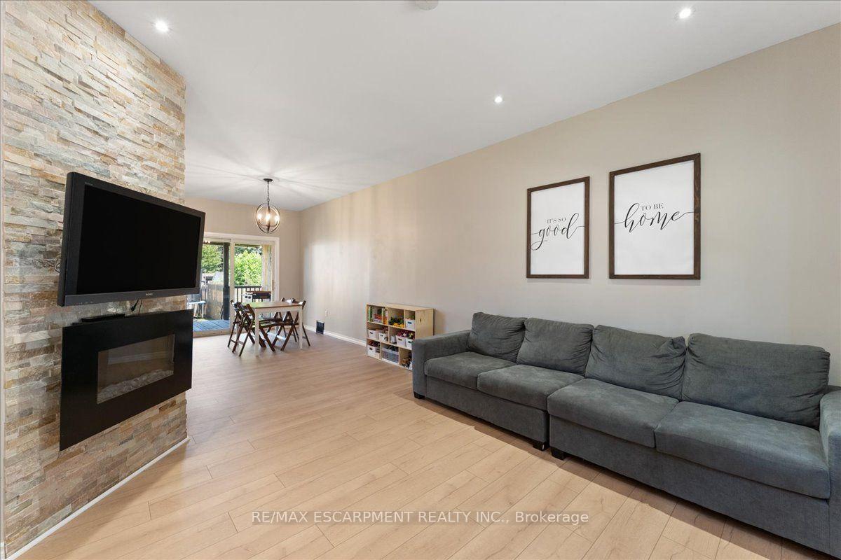 Photo 5 of 11 Primrose Avenue, Hamilton, Crown Point — HOMEH