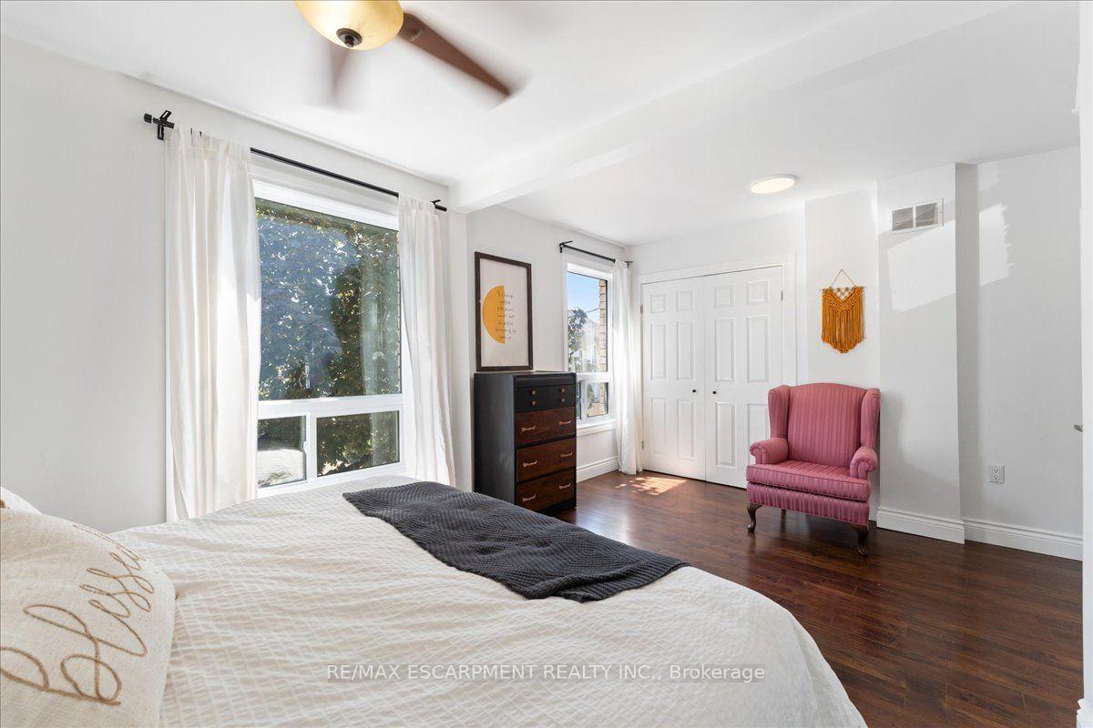 Photo 17 of 11 Primrose Avenue, Hamilton, Crown Point — HOMEH