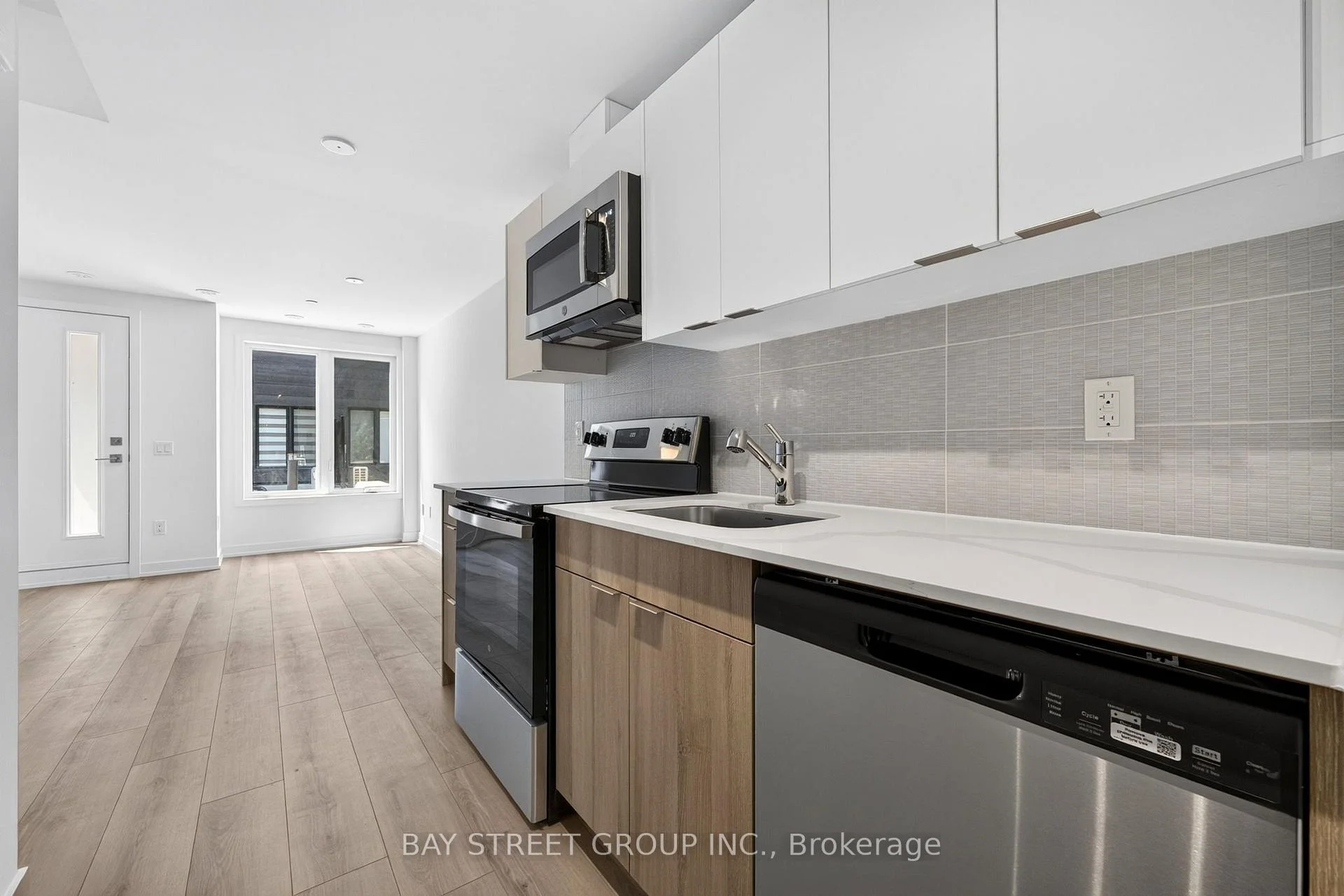 Photo 20 of 29 Calamint Lane, Scarborough, L'Amoreaux — HOMEH