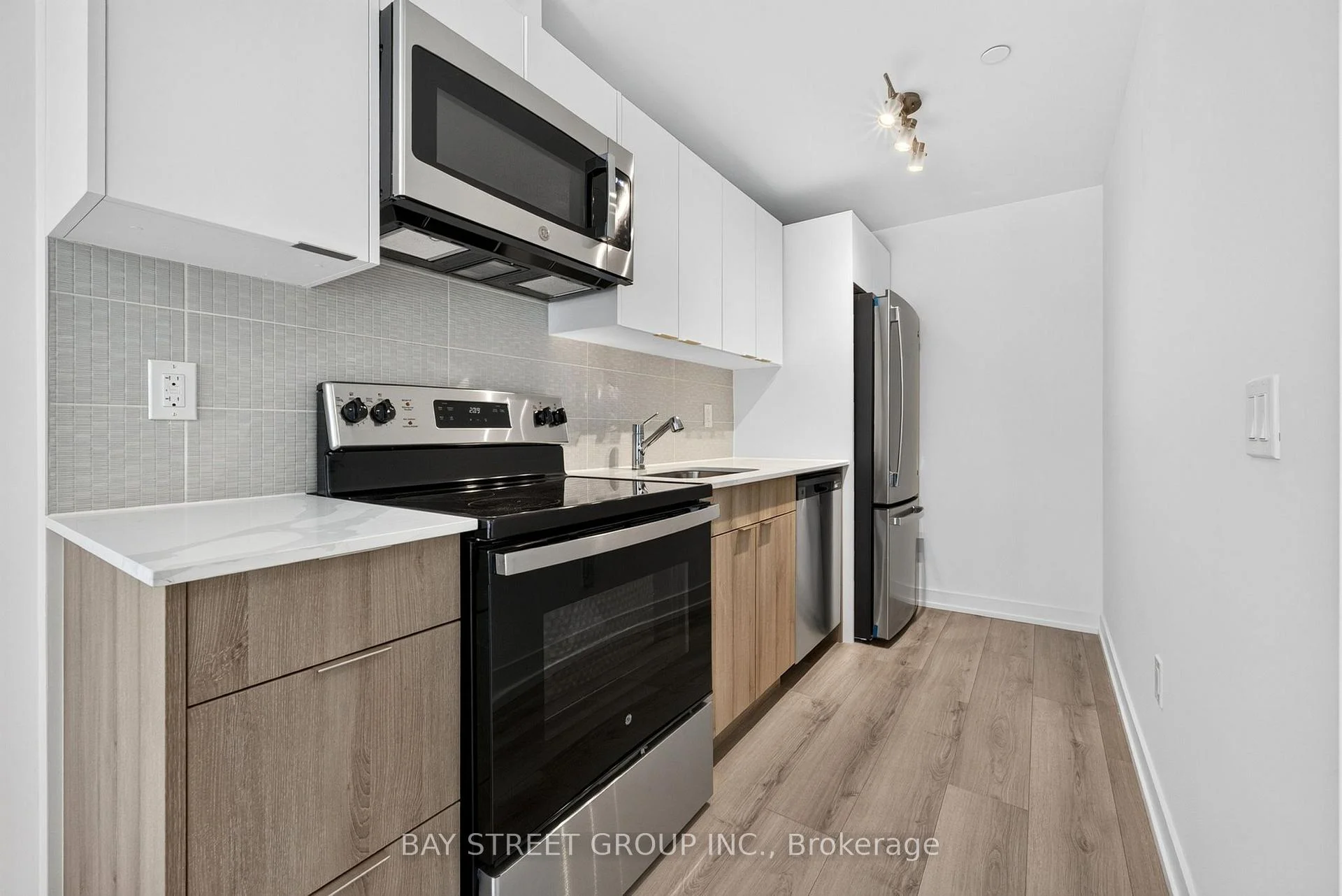 Photo 25 of 29 Calamint Lane, Scarborough, L'Amoreaux — HOMEH