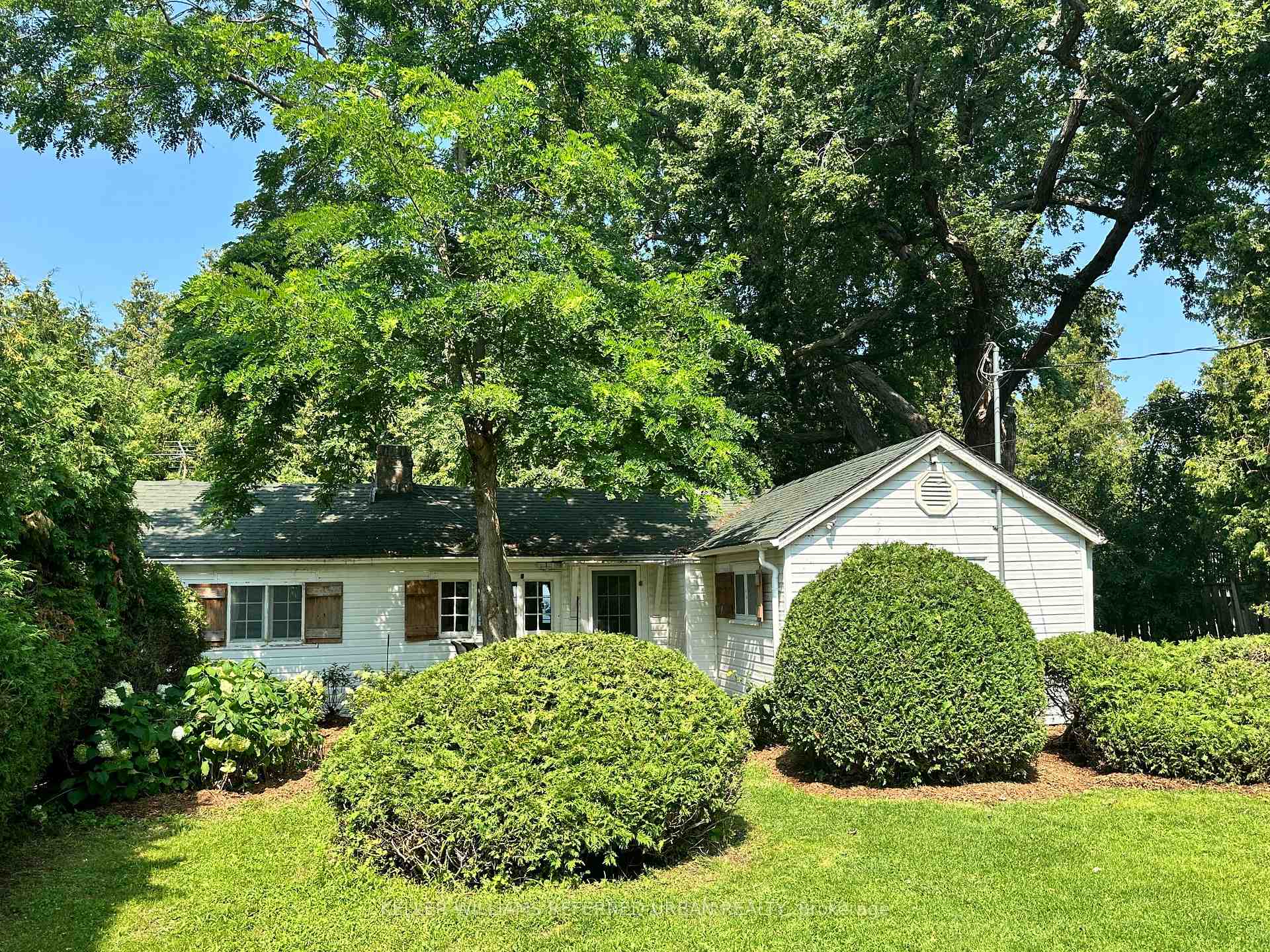 Photo 2 of 24690 Thorah Park Boulevard, Brock, Beaverton — HOMEH
