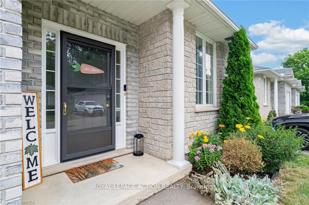 Photo 4 of Unit 11, 219 Shellard Lane, Brantford, Empire South — HOMEH