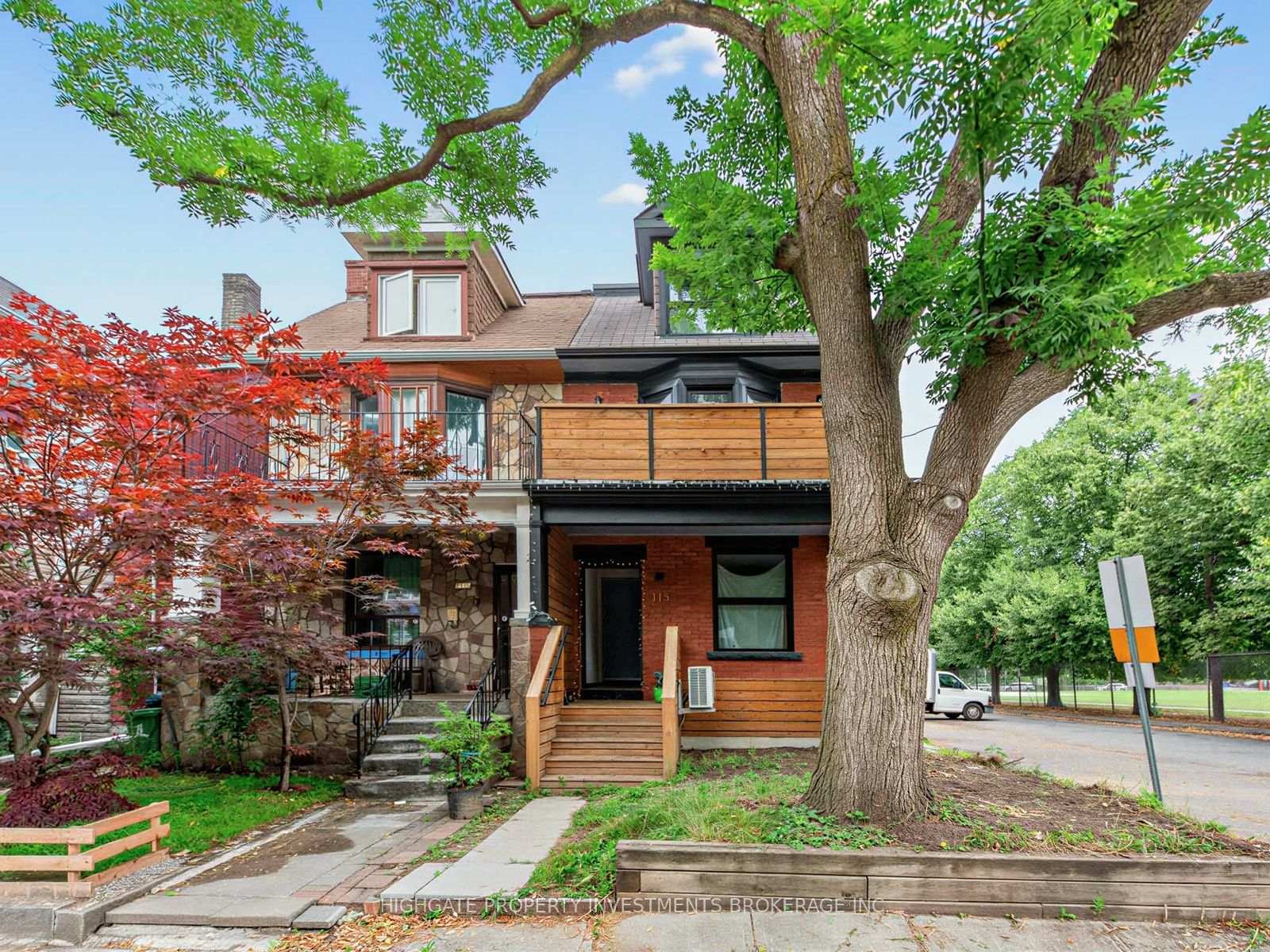 Front of Unit Lower, 113 Lansdowne Avenue