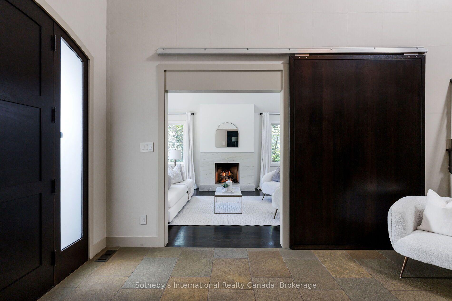 Photo 5 of 56 Birch Hill Lane, Oakville, Southwest — HOMEH