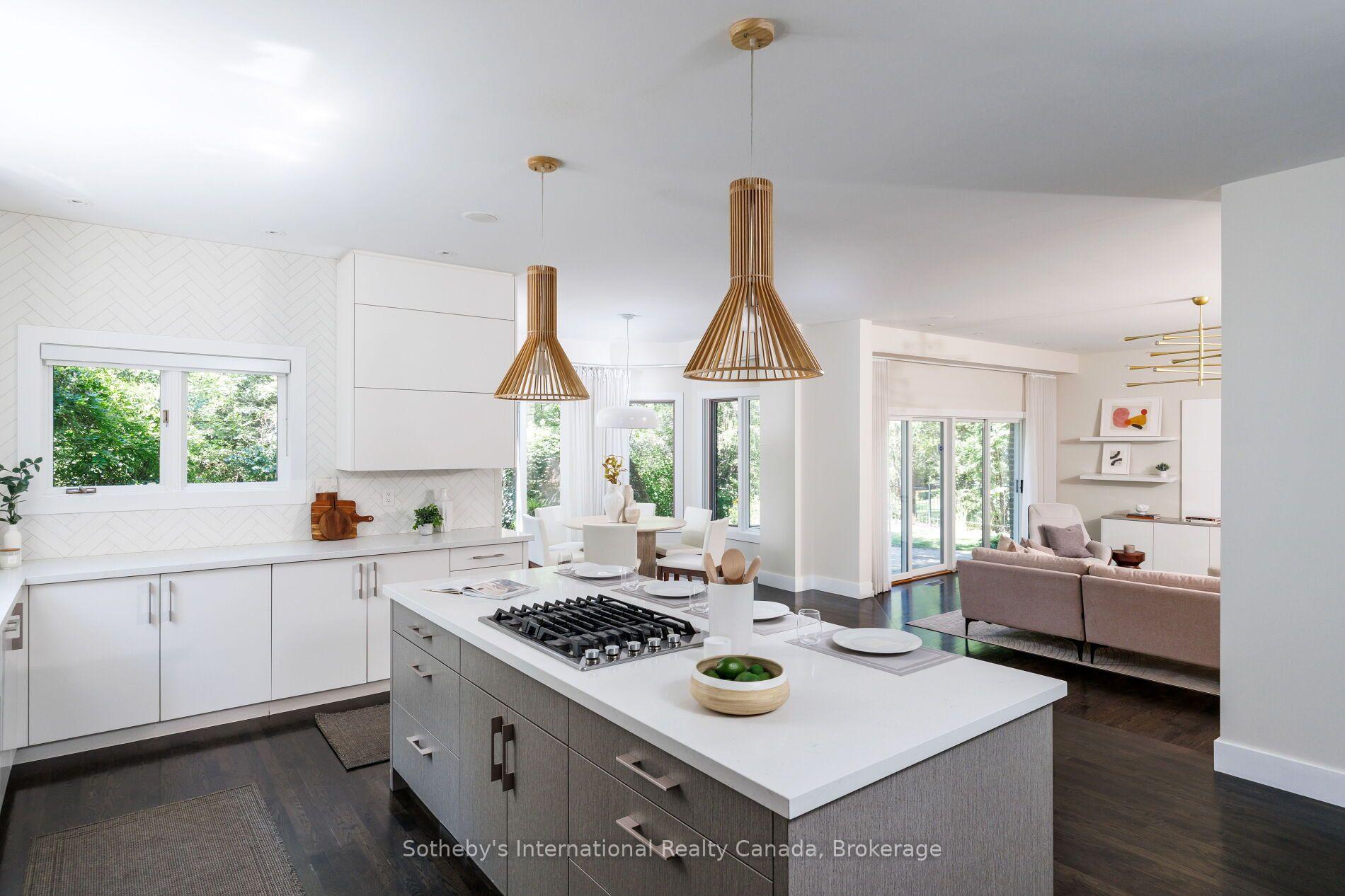Photo 10 of 56 Birch Hill Lane, Oakville, Southwest — HOMEH