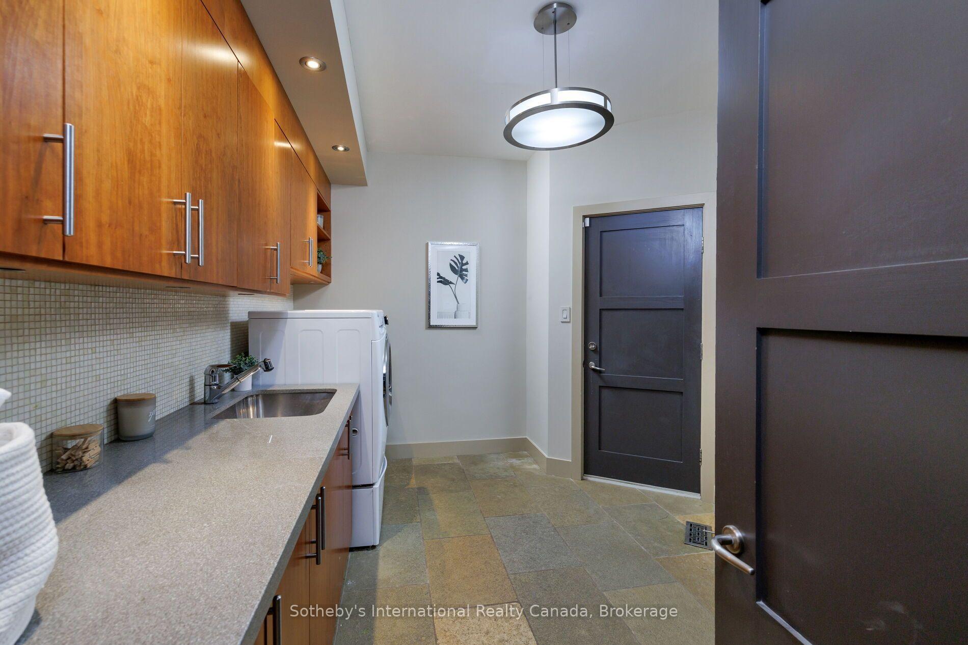 Photo 36 of 56 Birch Hill Lane, Oakville, Southwest — HOMEH