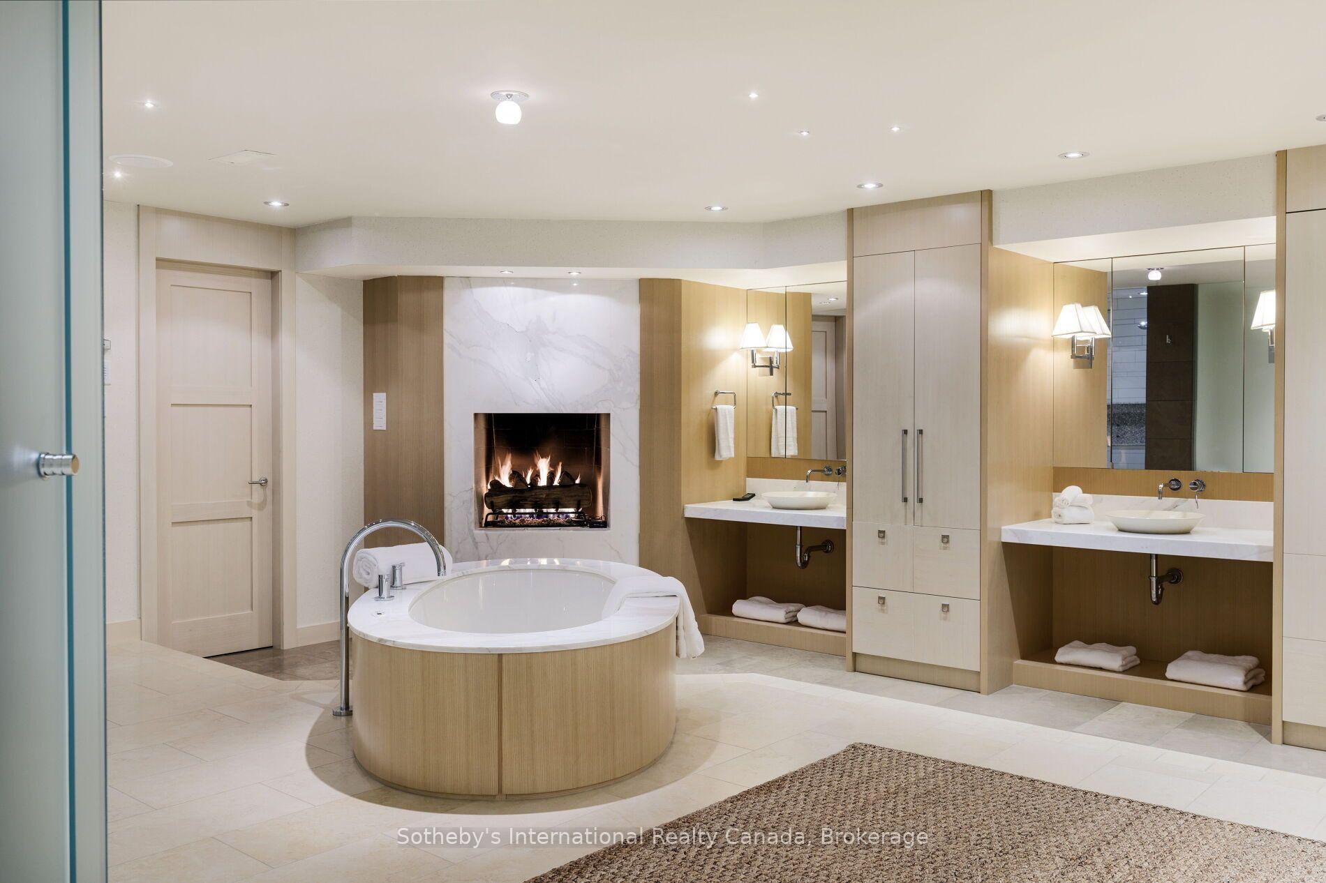Photo 41 of 56 Birch Hill Lane, Oakville, Southwest — HOMEH