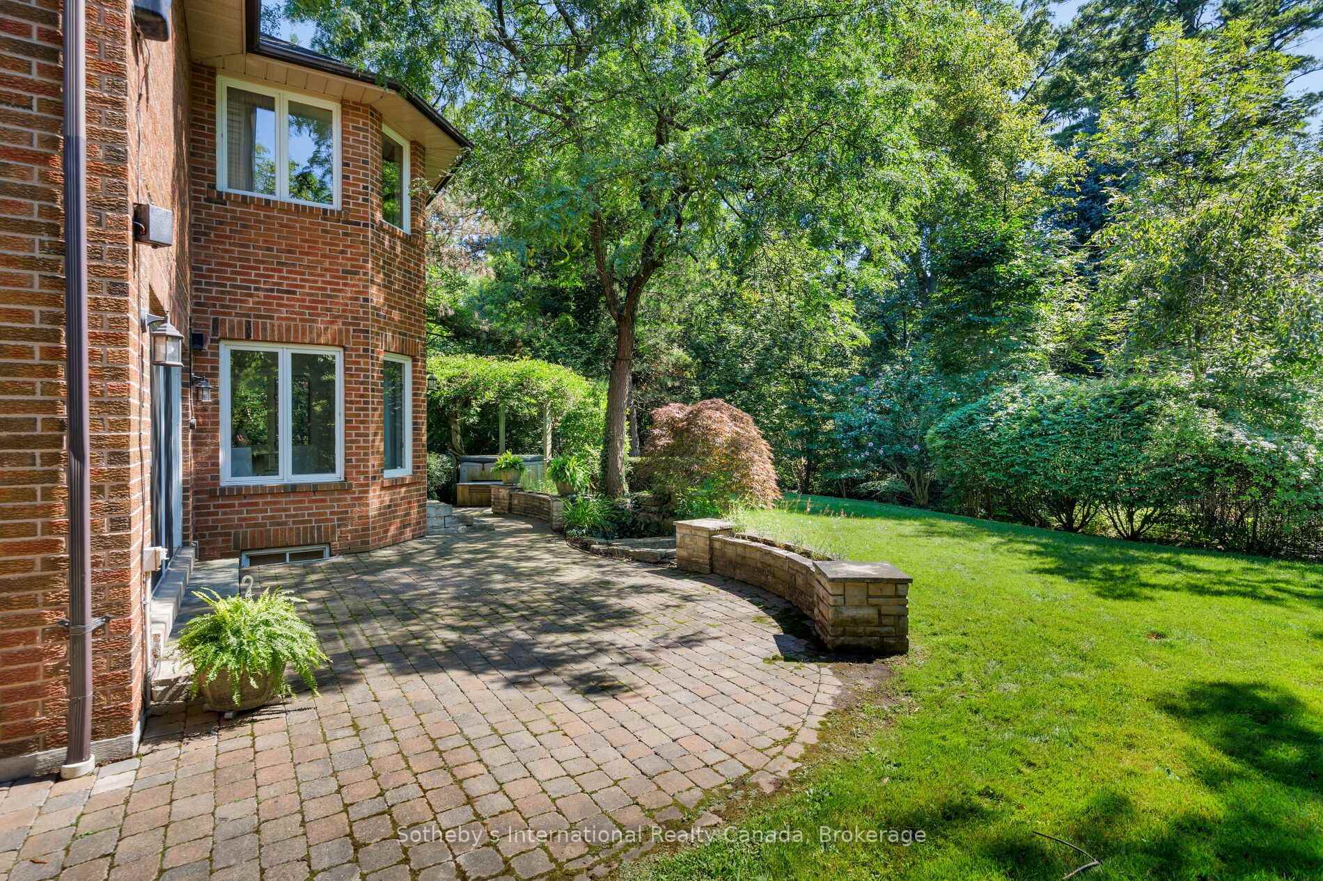 Photo 43 of 56 Birch Hill Lane, Oakville, Southwest — HOMEH