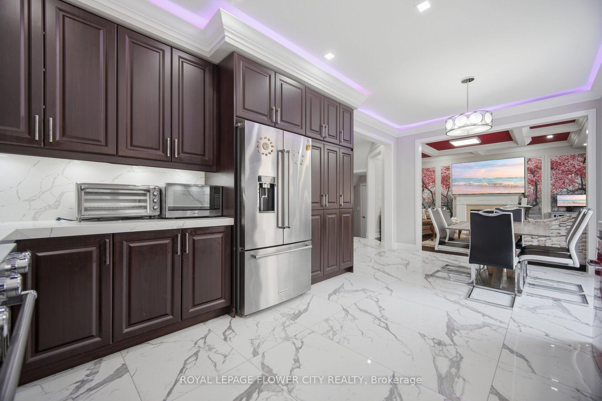 Photo 15 of 93 John Carroll Drive E, Brampton, Toronto Gore Rural Estate — HOMEH