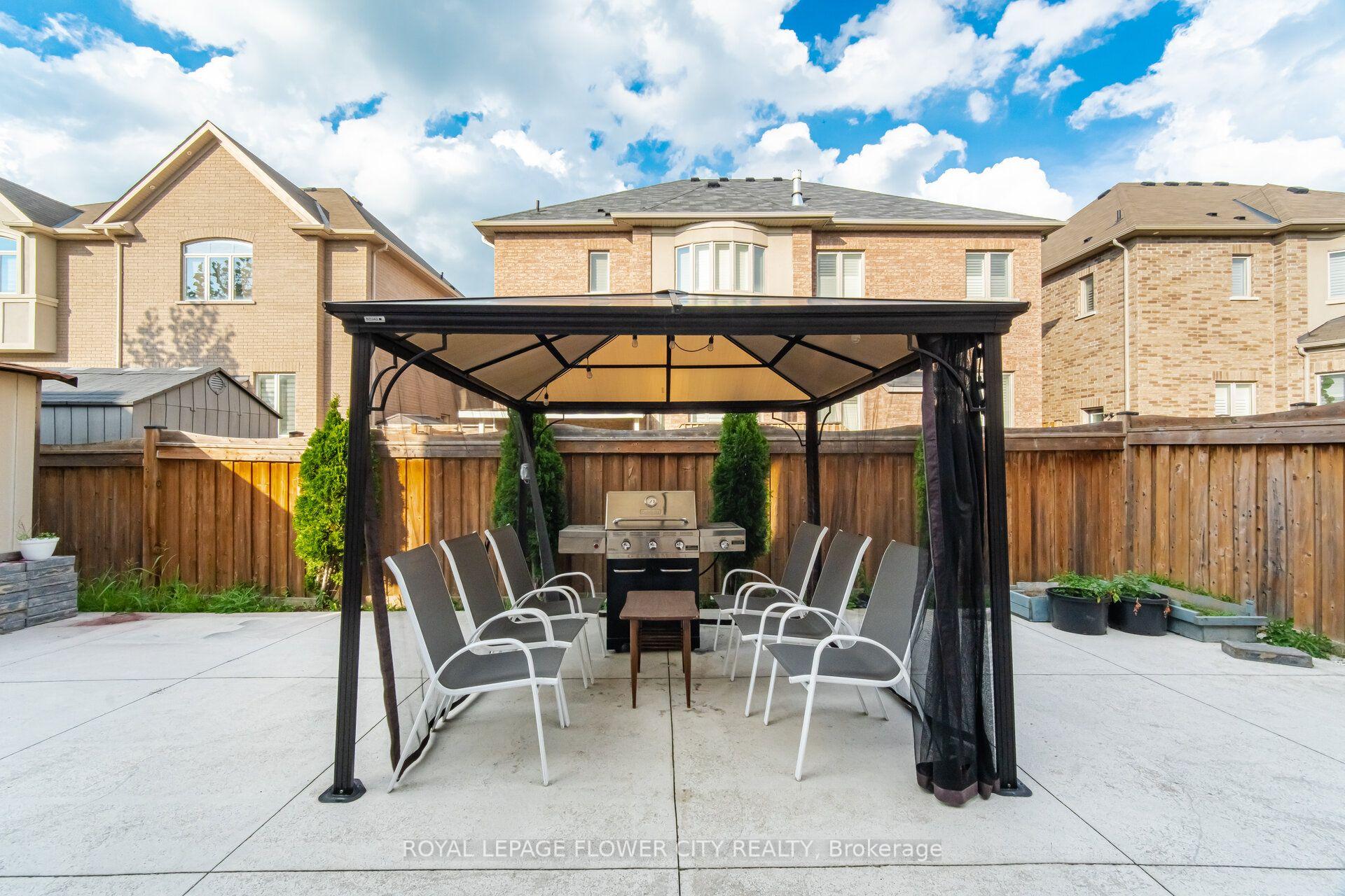 Photo 49 of 93 John Carroll Drive E, Brampton, Toronto Gore Rural Estate — HOMEH