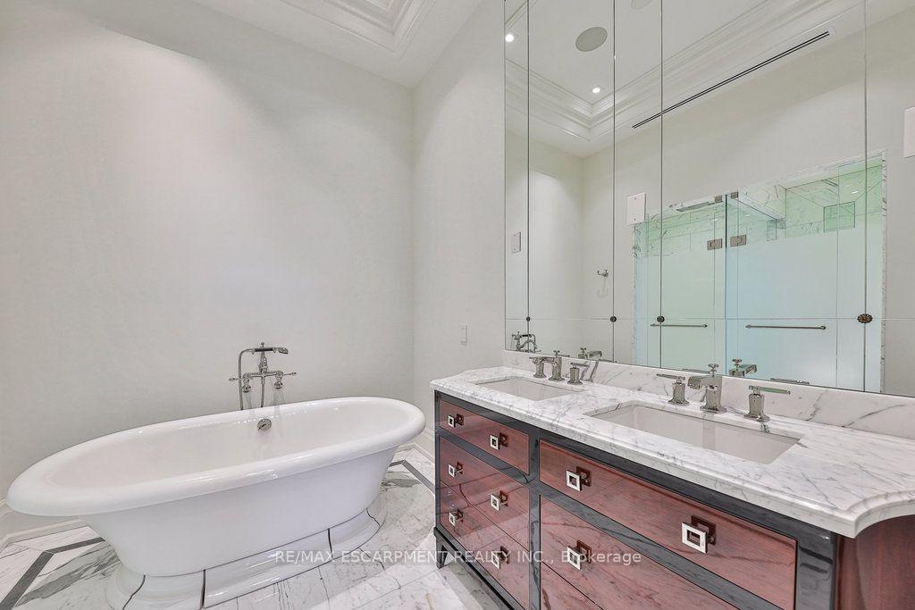 Photo 5 of Unit PH5, 300 Randall Road, Oakville, Old Oakville — HOMEH