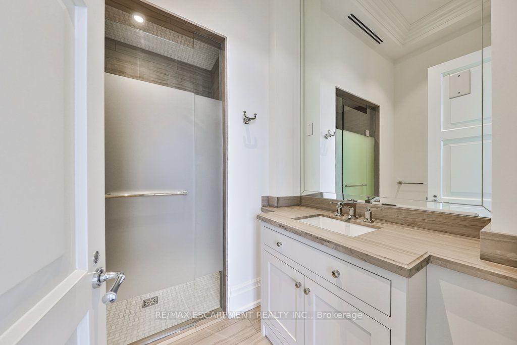 Photo 7 of Unit PH5, 300 Randall Road, Oakville, Old Oakville — HOMEH