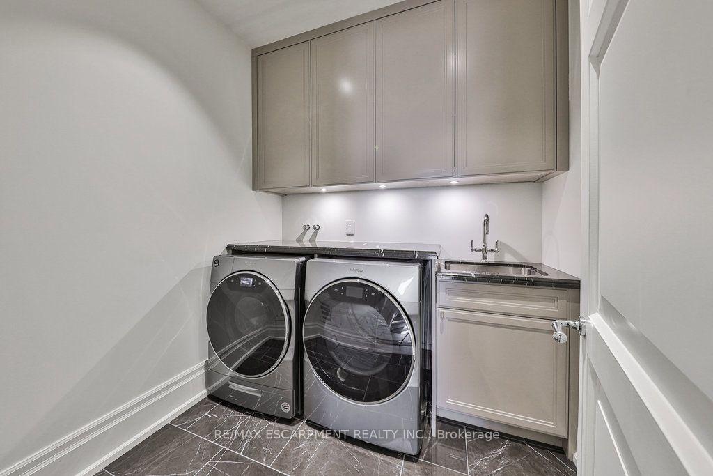 Photo 27 of Unit PH5, 300 Randall Road, Oakville, Old Oakville — HOMEH