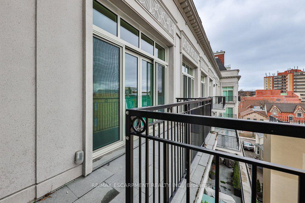 Photo 32 of Unit PH5, 300 Randall Road, Oakville, Old Oakville — HOMEH