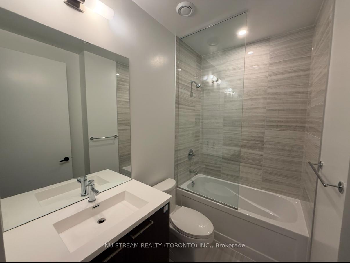 Photo 5 of Unit 601, 195 Commerce St, Vaughan, Vaughan Corporate Centre — HOMEH