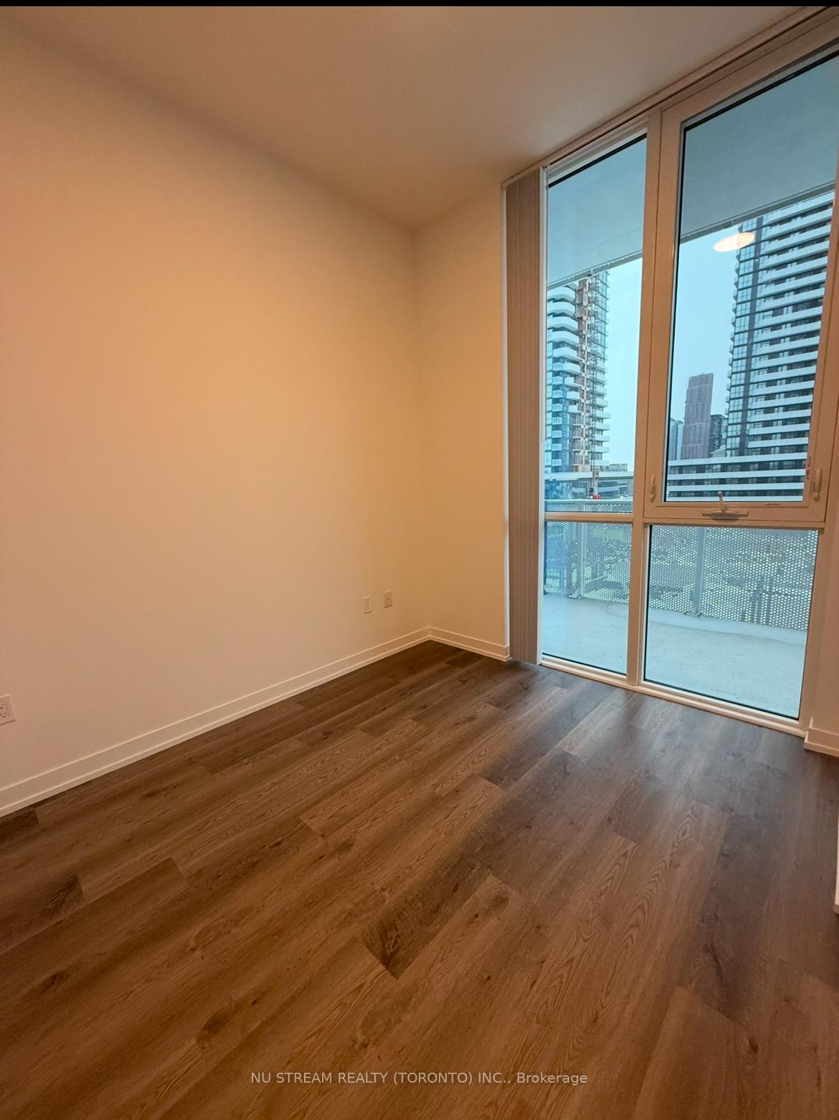 Photo 6 of Unit 601, 195 Commerce St, Vaughan, Vaughan Corporate Centre — HOMEH