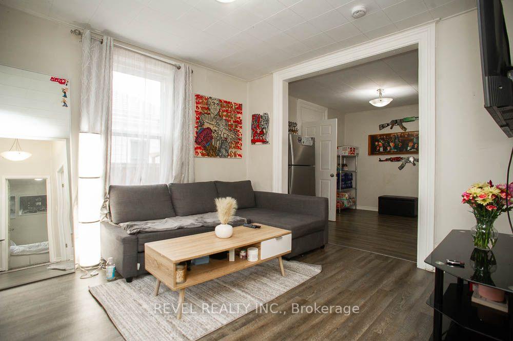 Photo 5 of 59 Brock Street, Brantford, Victoria/Arthur — HOMEH