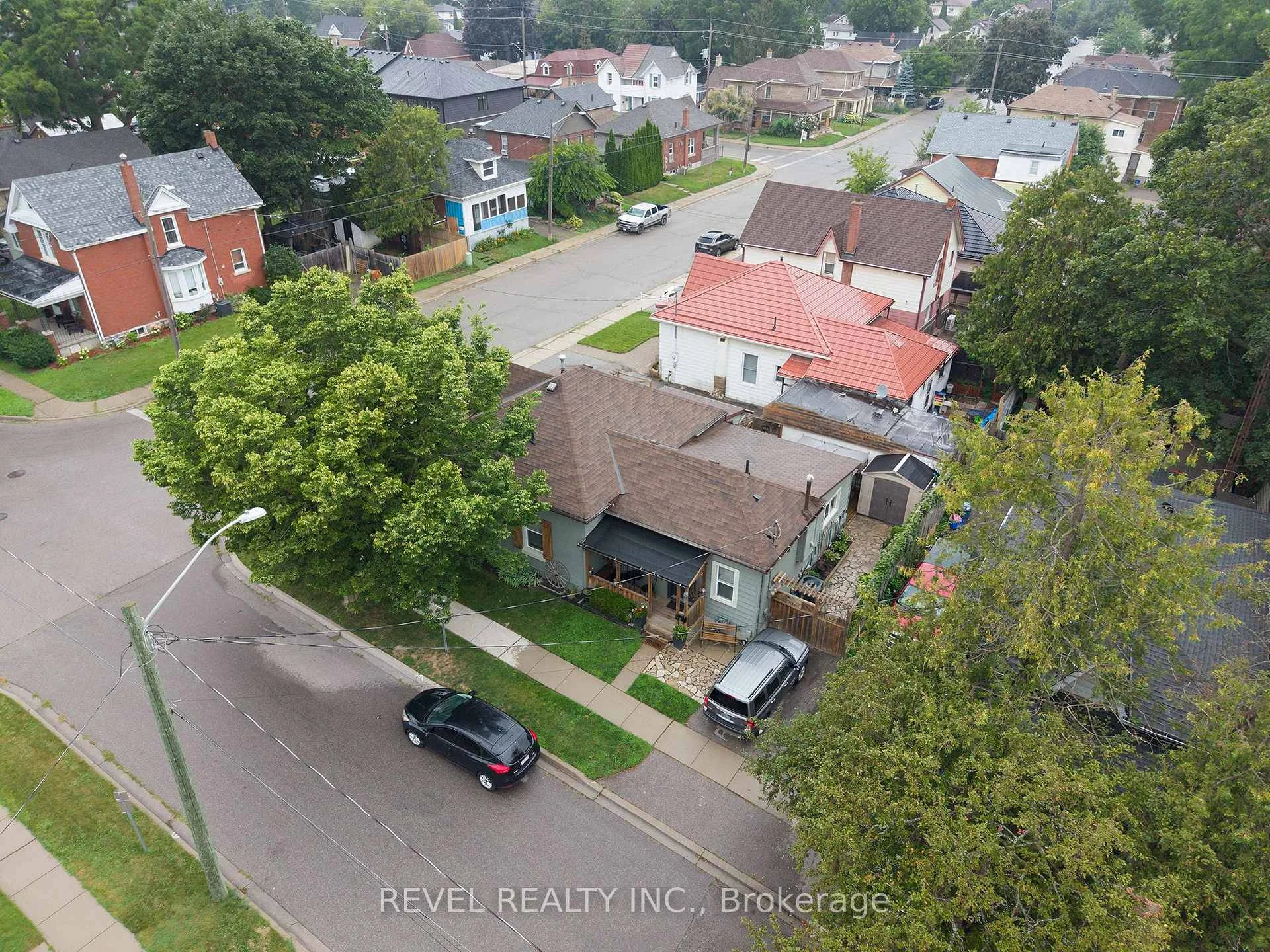 Photo 33 of 59 Brock Street, Brantford, Victoria/Arthur — HOMEH