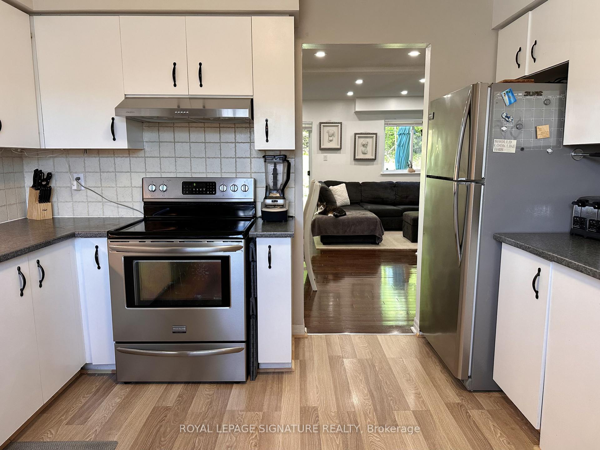 Photo 13 of 602 Gibney Crescent, Newmarket, Summerhill Estates — HOMEH
