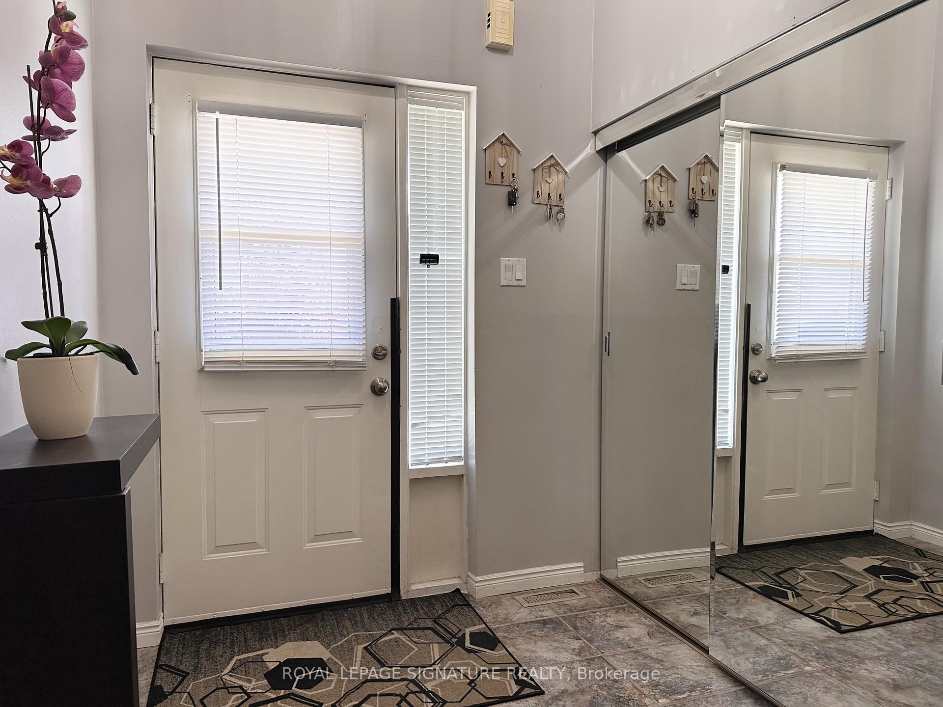 Photo 17 of 602 Gibney Crescent, Newmarket, Summerhill Estates — HOMEH