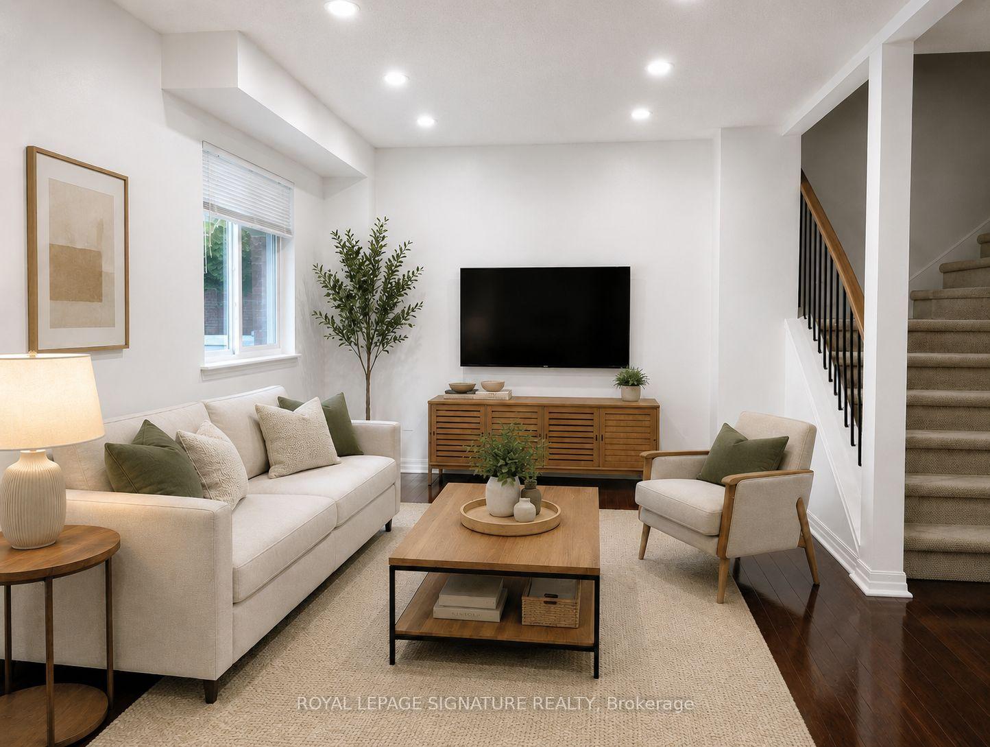 Photo 2 of 602 Gibney Crescent, Newmarket, Summerhill Estates — HOMEH