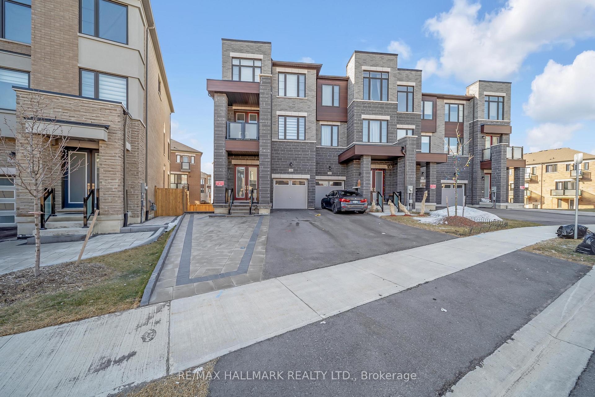 Photo 5 of 948 Isaac Phillips Way, Newmarket, Summerhill Estates — HOMEH