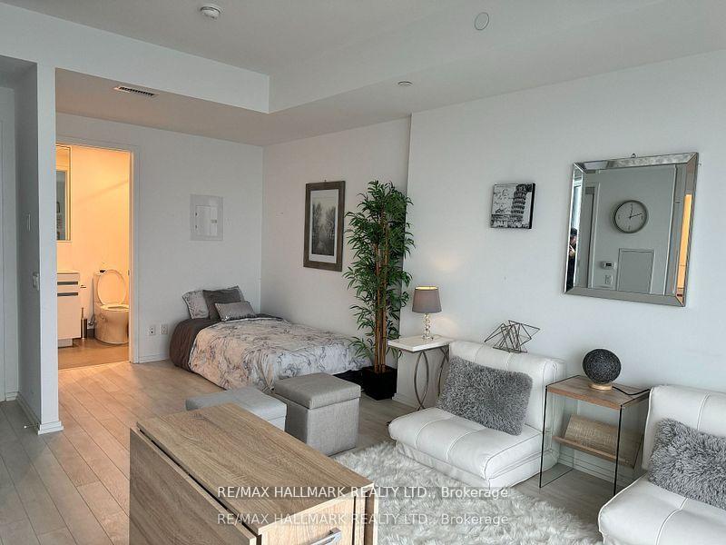 Photo 33 of Unit 5408, 197 Yonge Street, Toronto, Church-Yonge Corridor — HOMEH