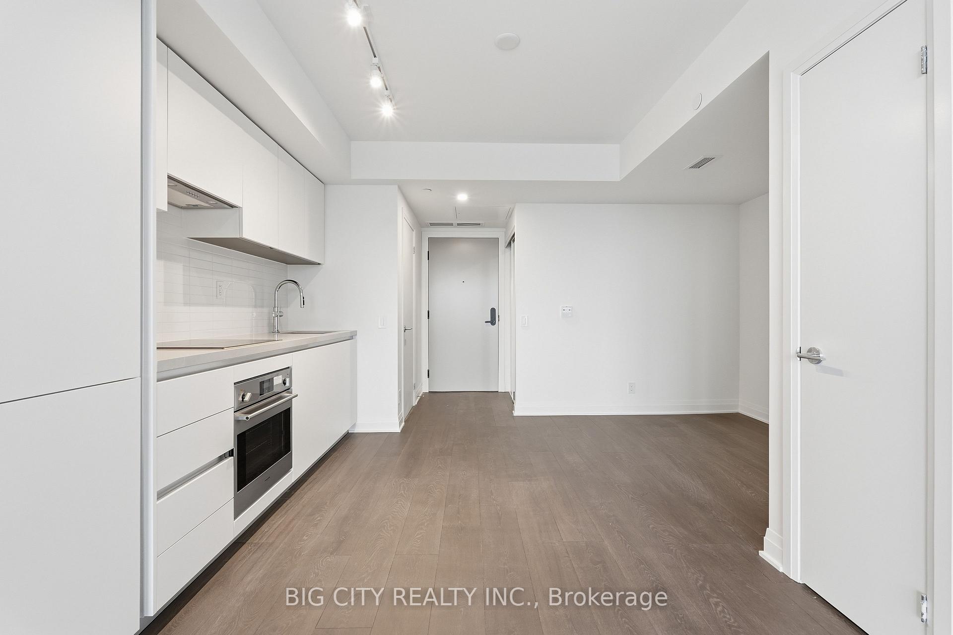 Photo 7 of Unit 1708, 25 Frederick Todd Way, Toronto, Thorncliffe Park — HOMEH