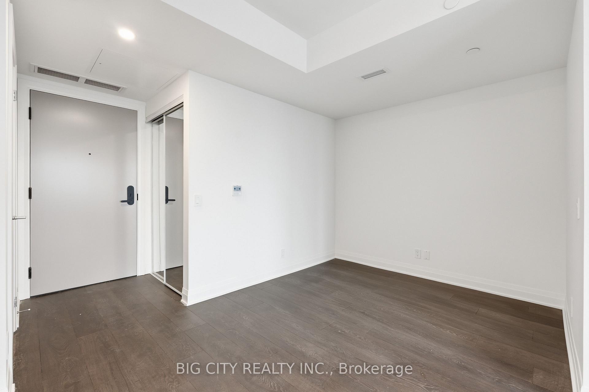 Photo 8 of Unit 1708, 25 Frederick Todd Way, Toronto, Thorncliffe Park — HOMEH