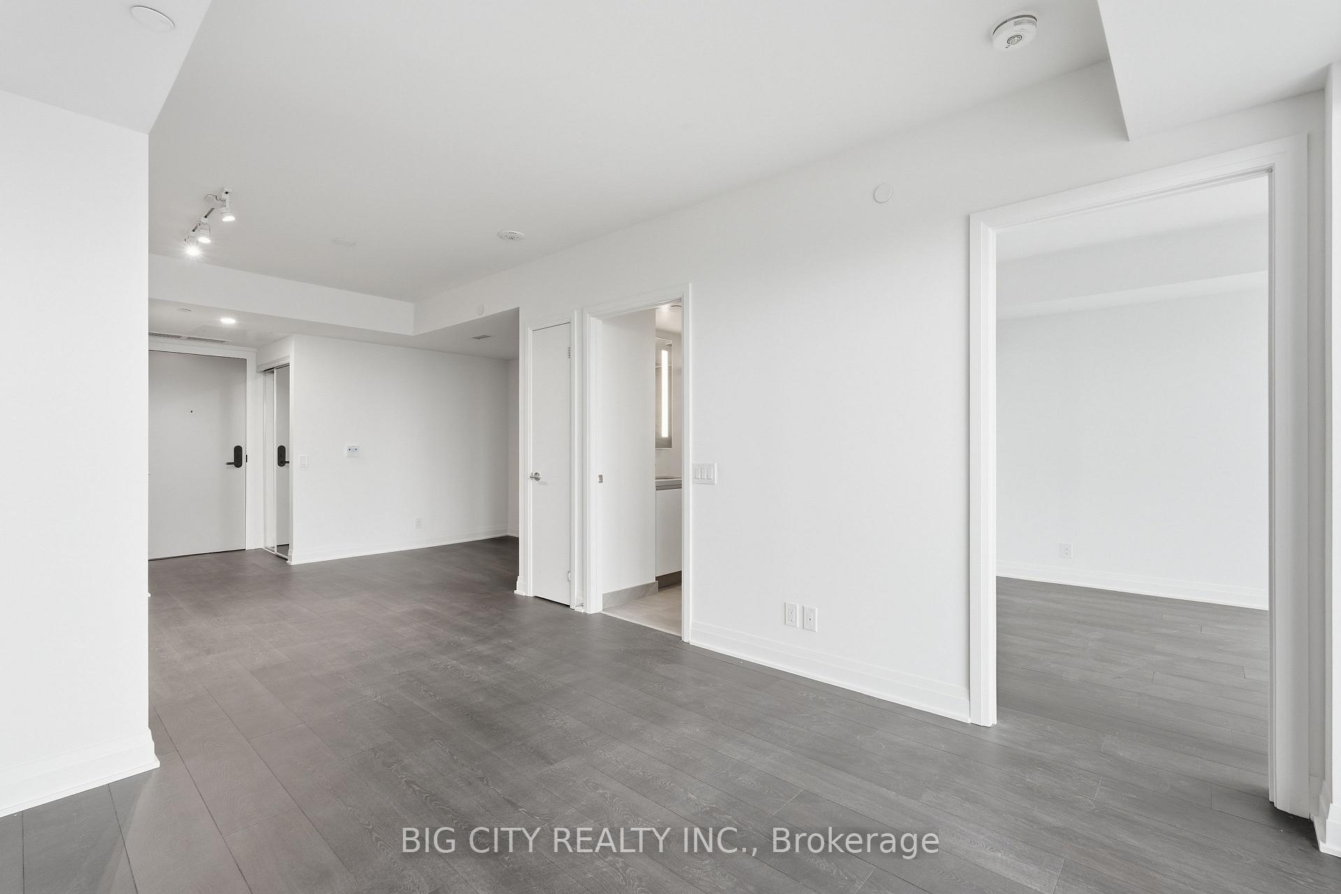 Photo 13 of Unit 1708, 25 Frederick Todd Way, Toronto, Thorncliffe Park — HOMEH