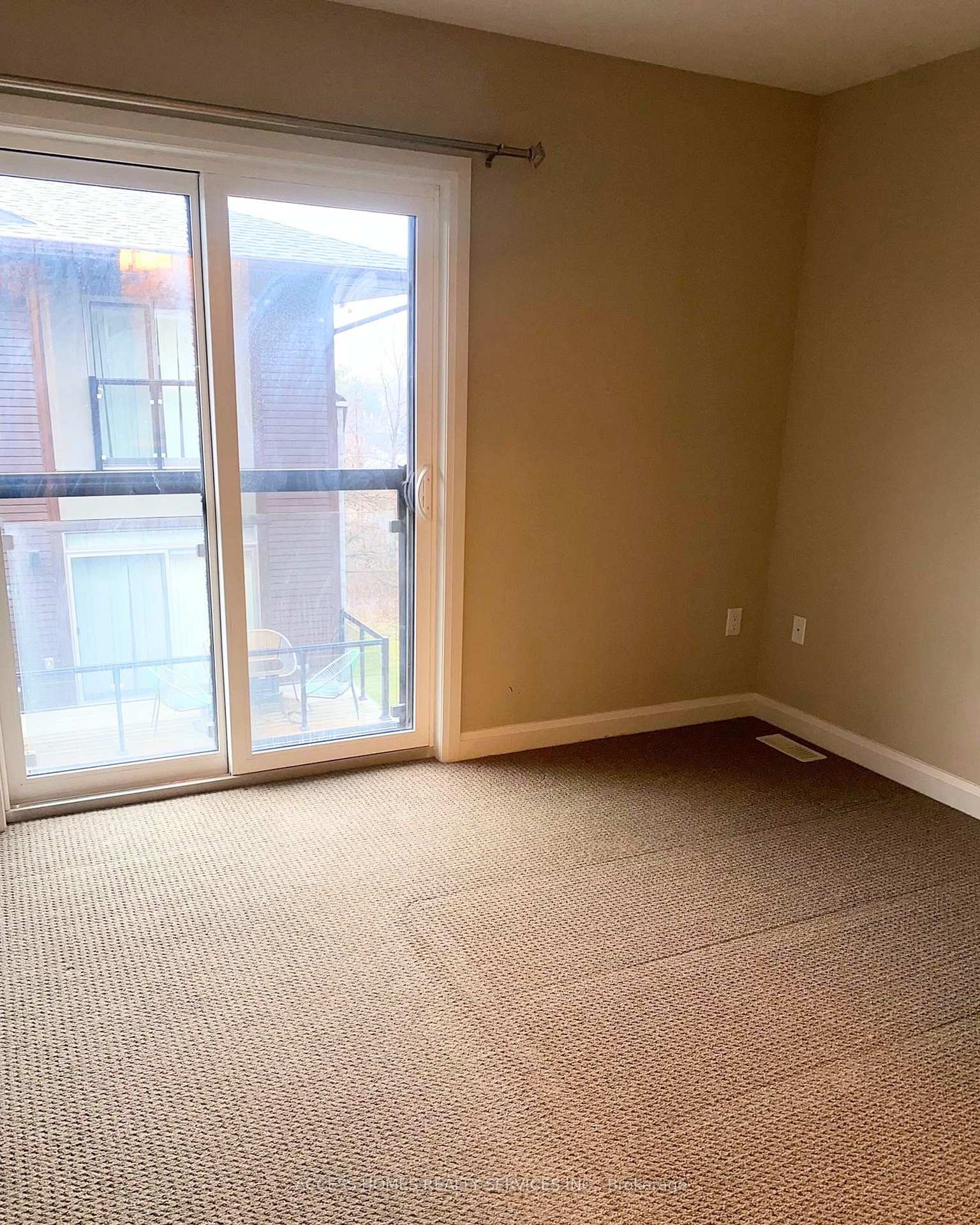 Photo 9 of Unit 7, 23 Echovalley Drive, Hamilton, Stoney Creek Mountain — HOMEH
