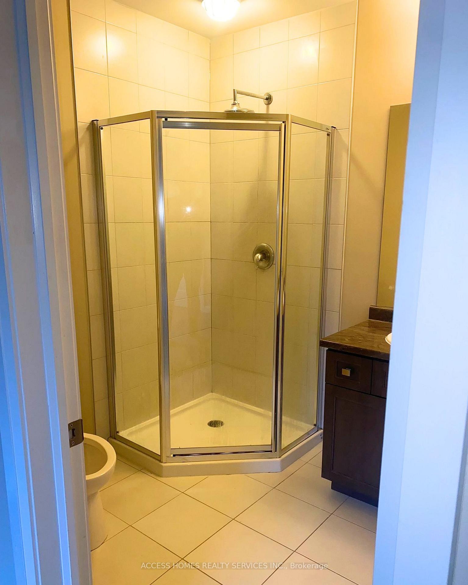 Photo 12 of Unit 7, 23 Echovalley Drive, Hamilton, Stoney Creek Mountain — HOMEH