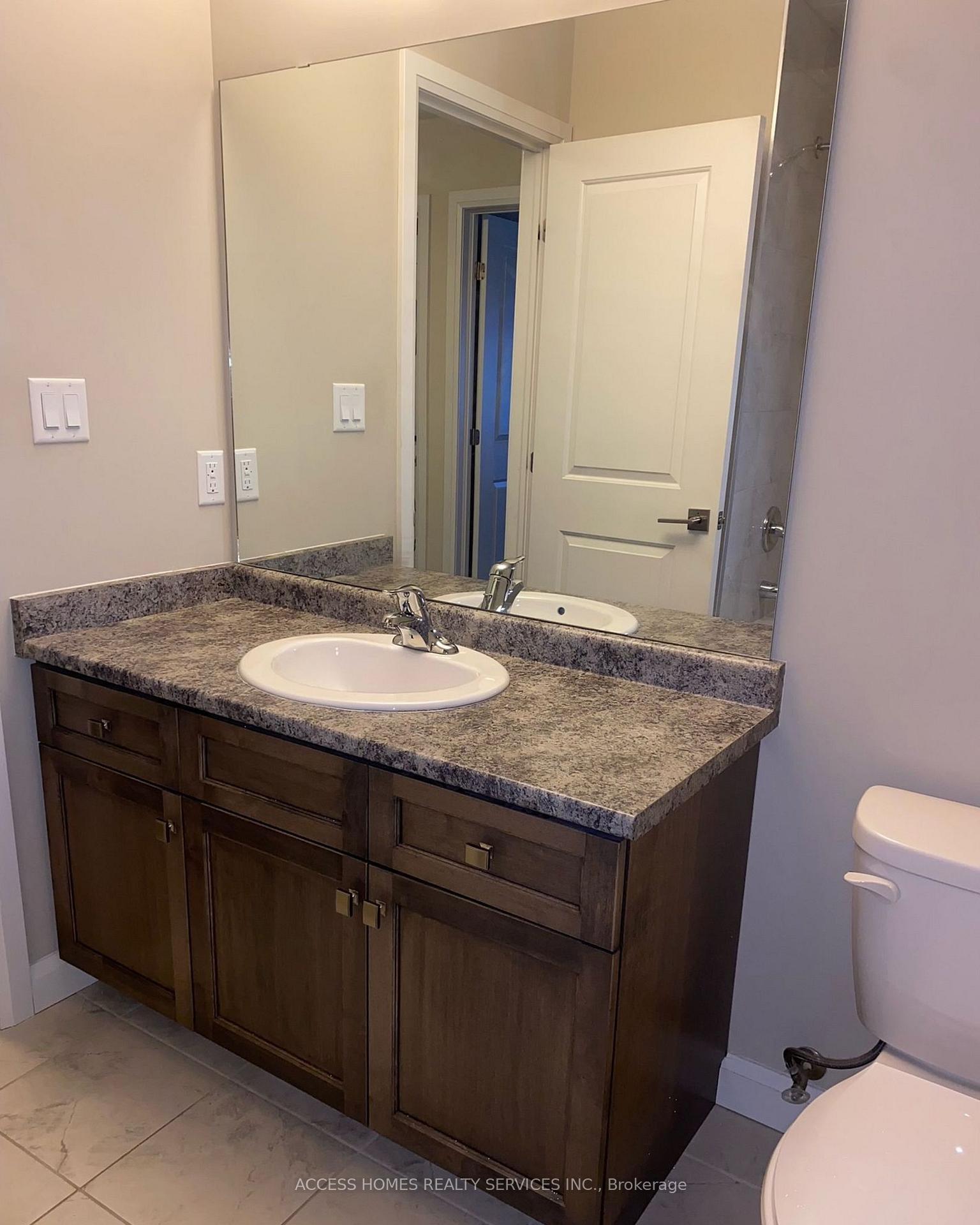 Photo 14 of Unit 7, 23 Echovalley Drive, Hamilton, Stoney Creek Mountain — HOMEH