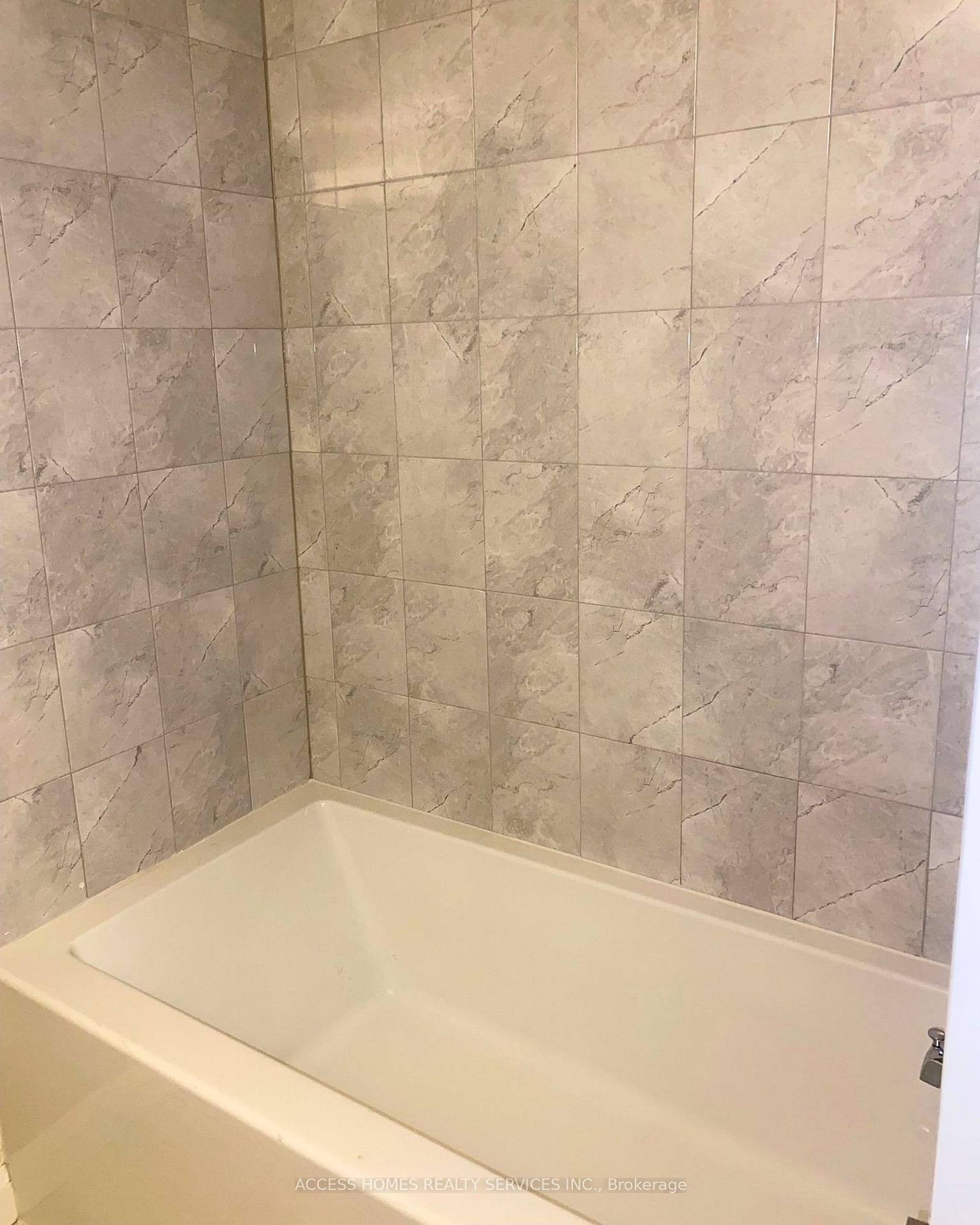 Photo 15 of Unit 7, 23 Echovalley Drive, Hamilton, Stoney Creek Mountain — HOMEH