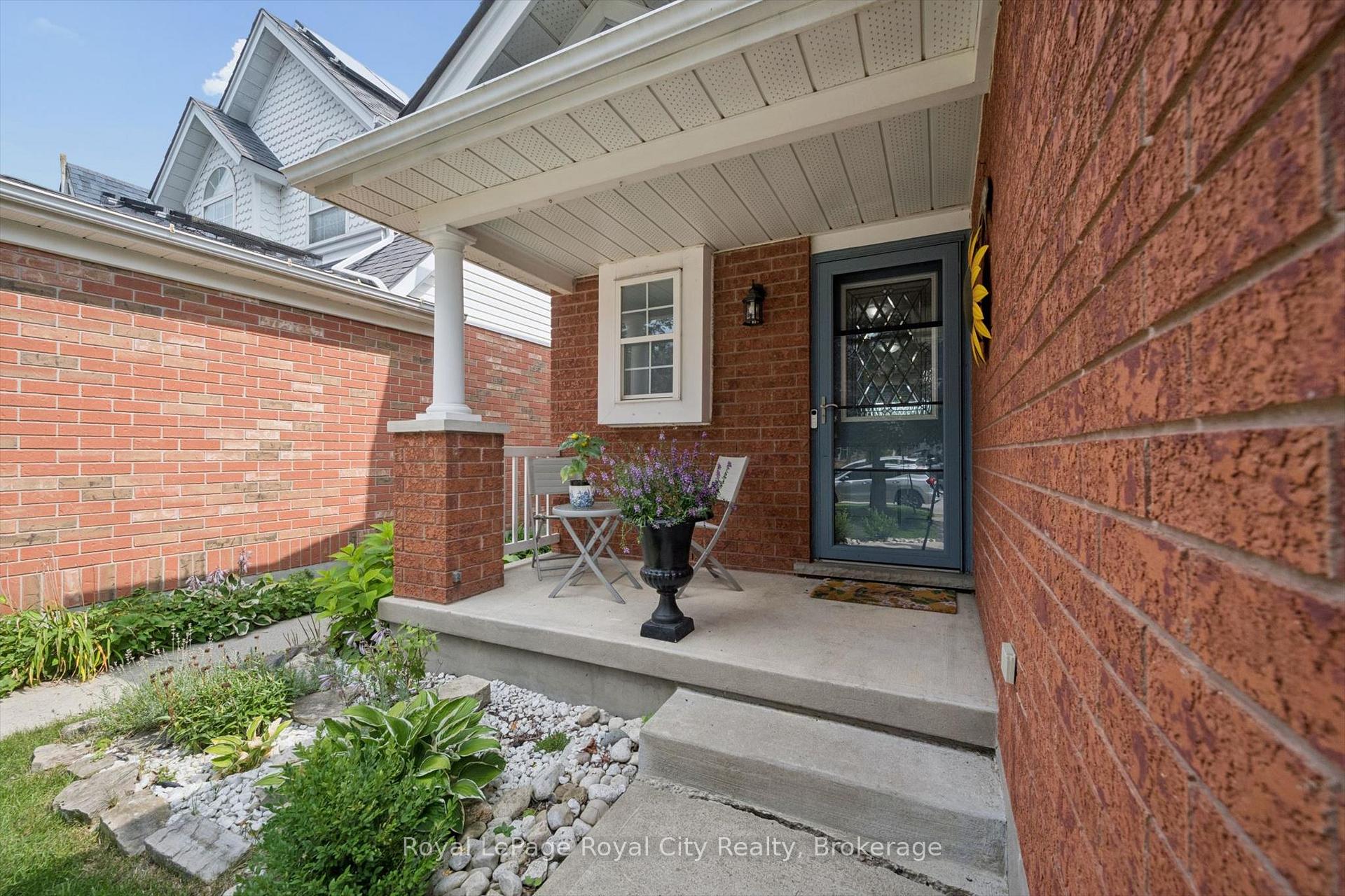 Photo 3 of 63 Starview Crescent, Guelph, Grange Road — HOMEH
