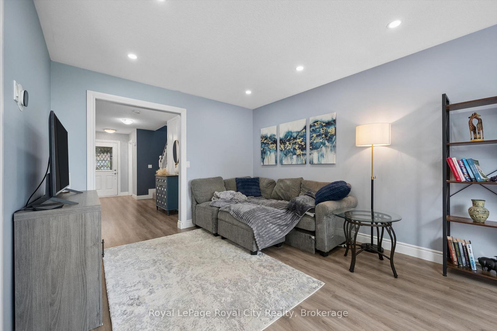 Photo 13 of 63 Starview Crescent, Guelph, Grange Road — HOMEH