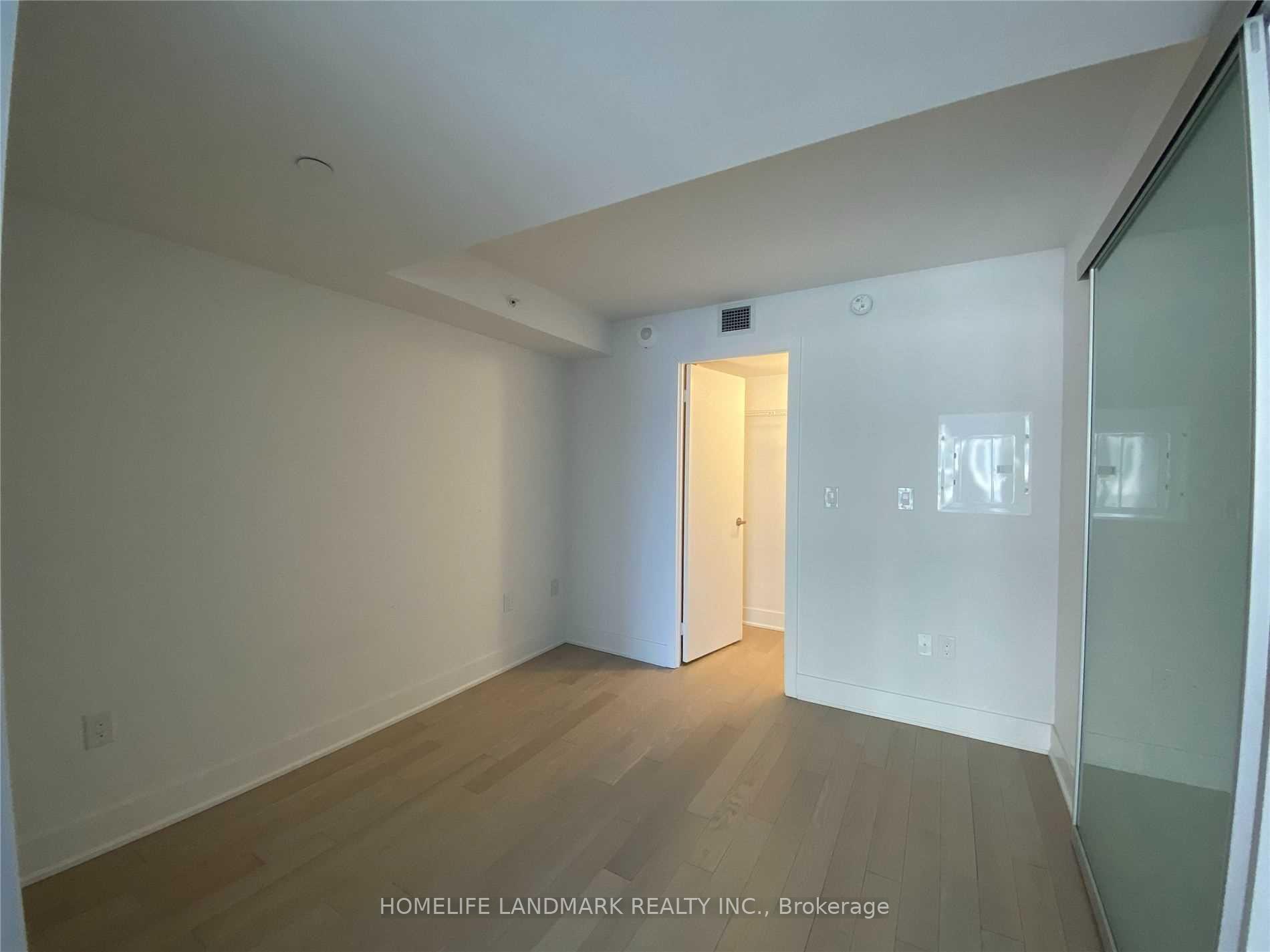 Photo 6 of Unit 1908, 955 Bay Street, Toronto, Bay Street Corridor — HOMEH