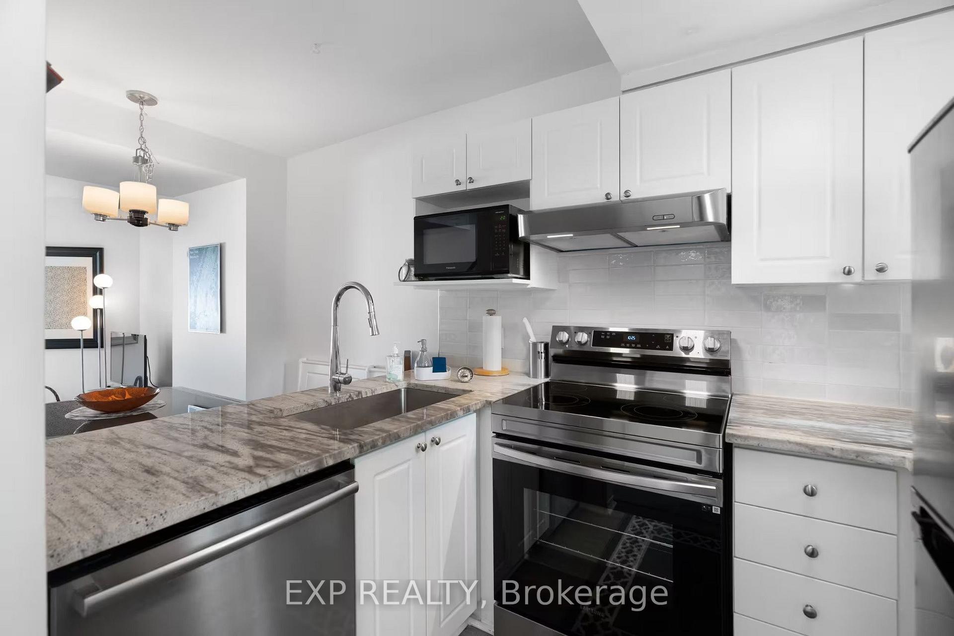 Photo 4 of 166 Forward Avenue, Ottawa, Mechanicsville — HOMEH