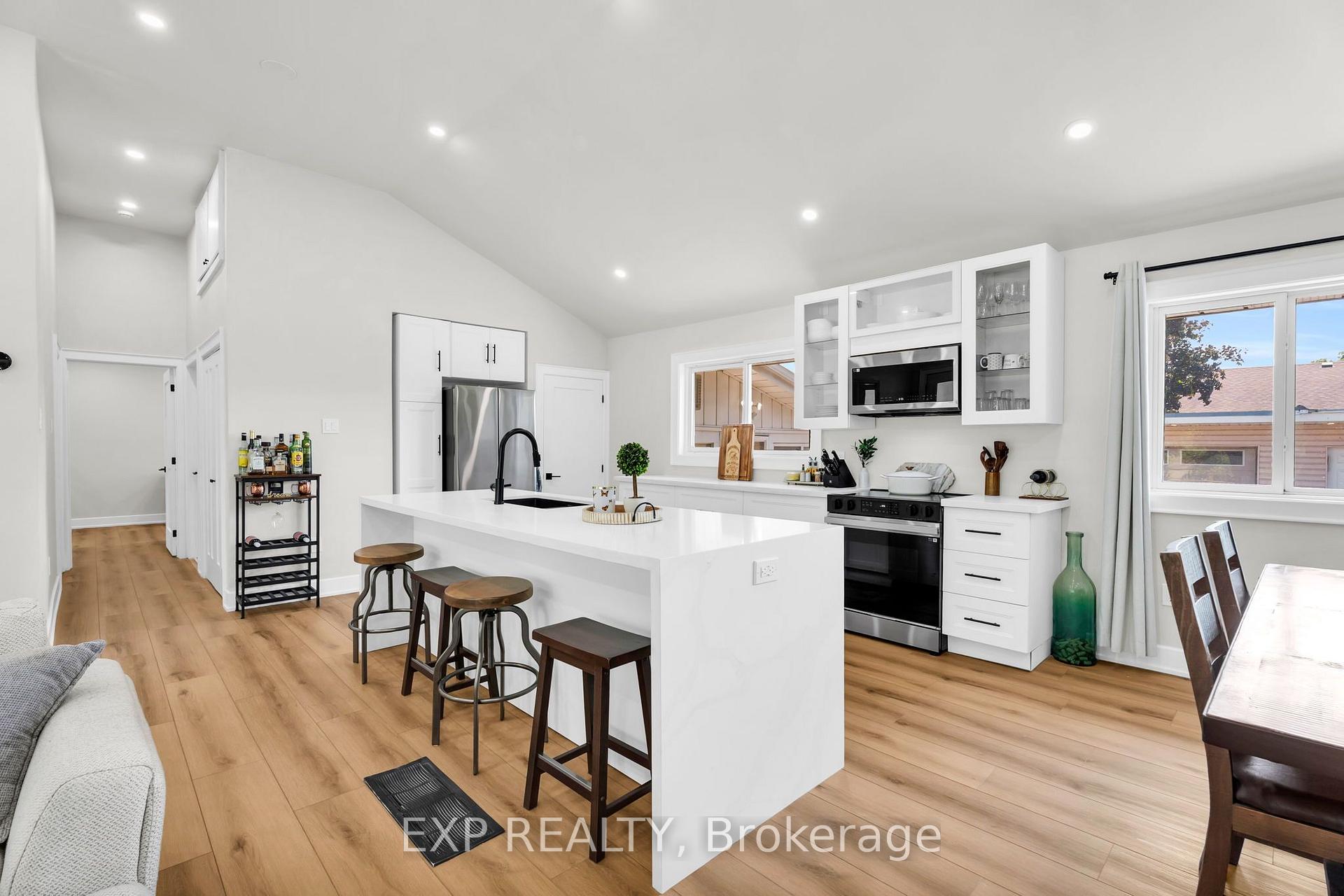 Photo 11 of 19 Woodman Drive, Brantford, Echo Place — HOMEH